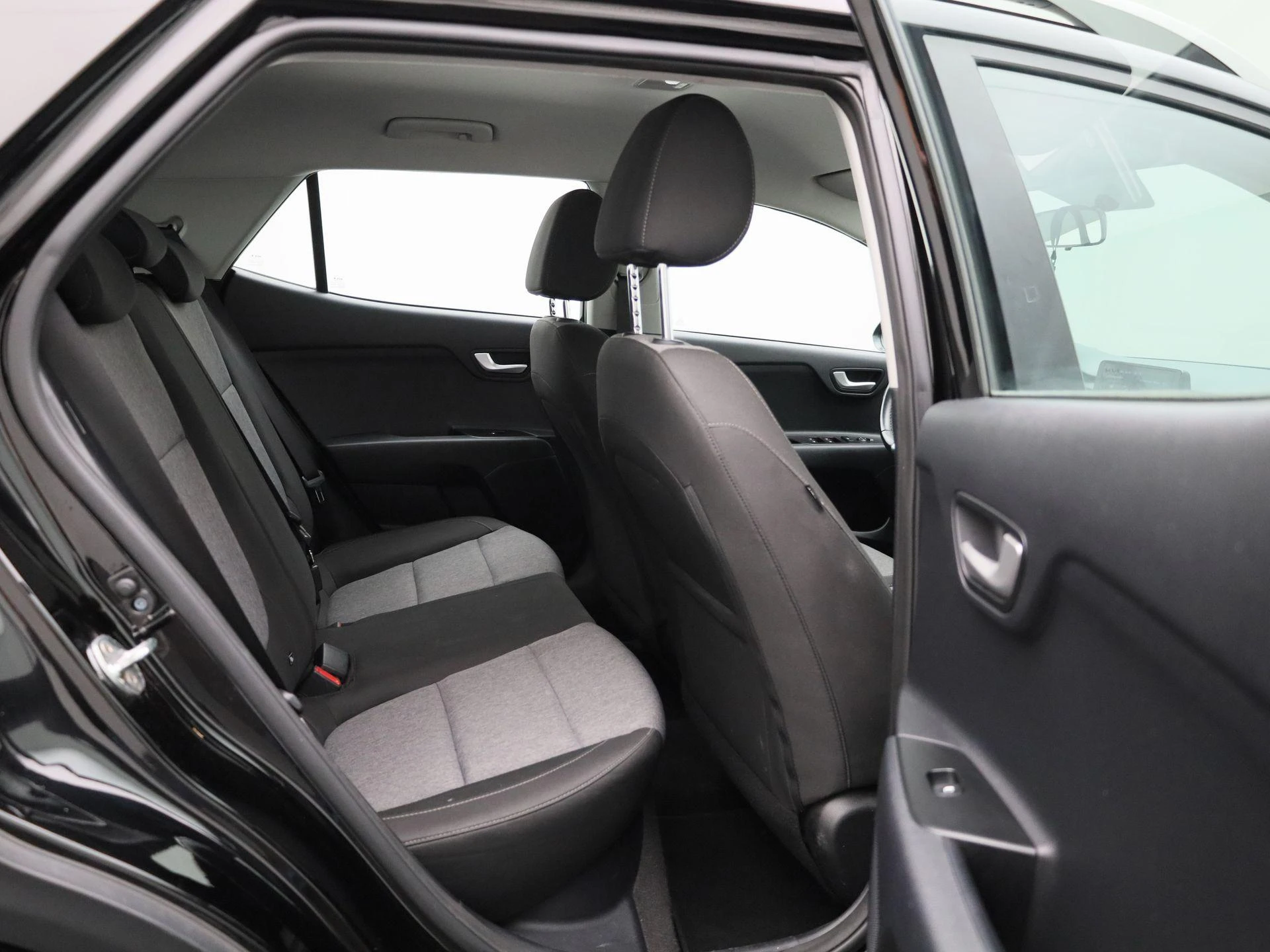Kia-Stonic-image-31