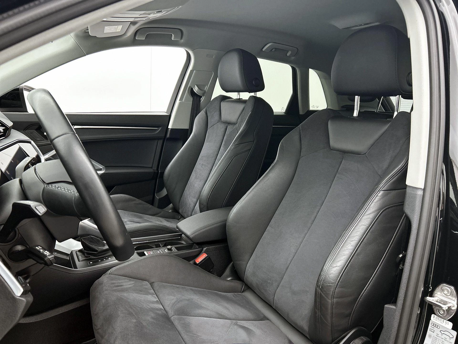 Audi Q3 35 TFSI S edition 150 PK