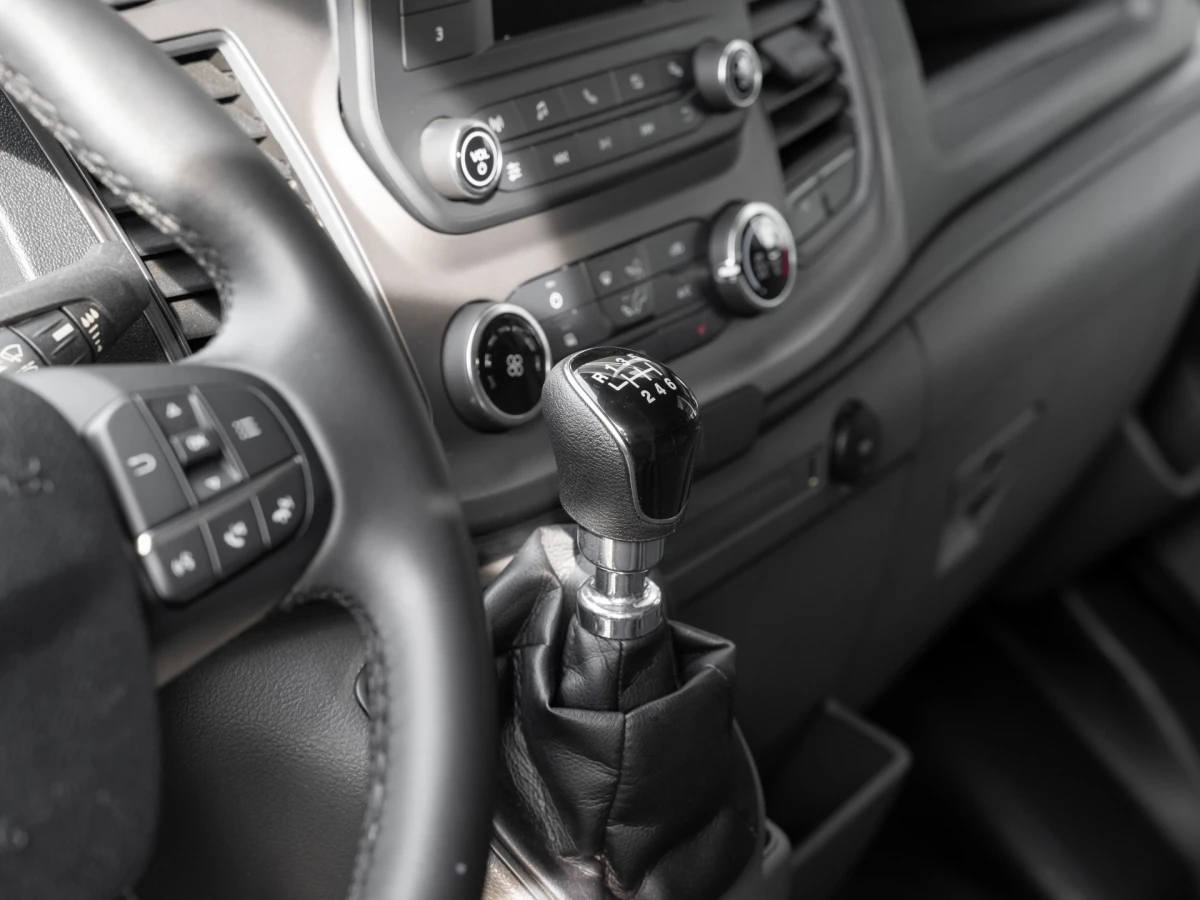 Ford-Transit-image-13