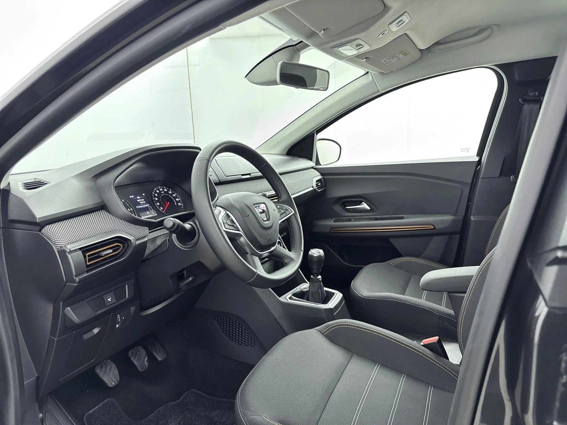 Dacia-Sandero Stepway-image-9