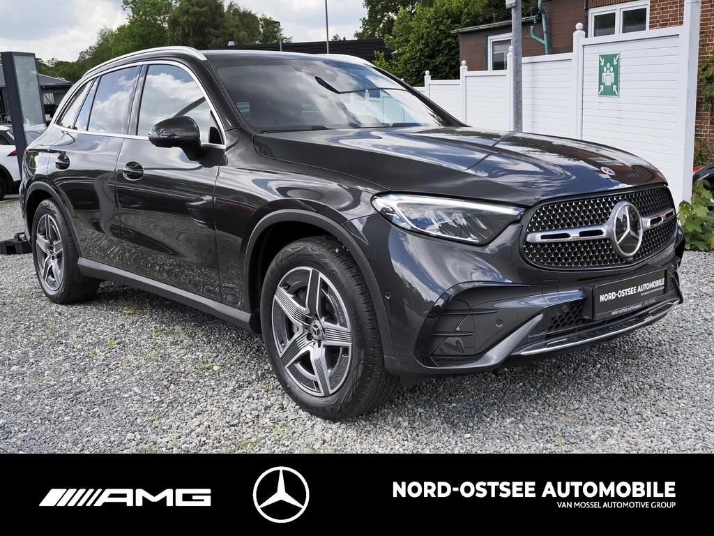 Mercedes-Benz GLC 300 d AMG 4M AHK DISTRONIC MBUX SHZ KERYLESS AMG Line