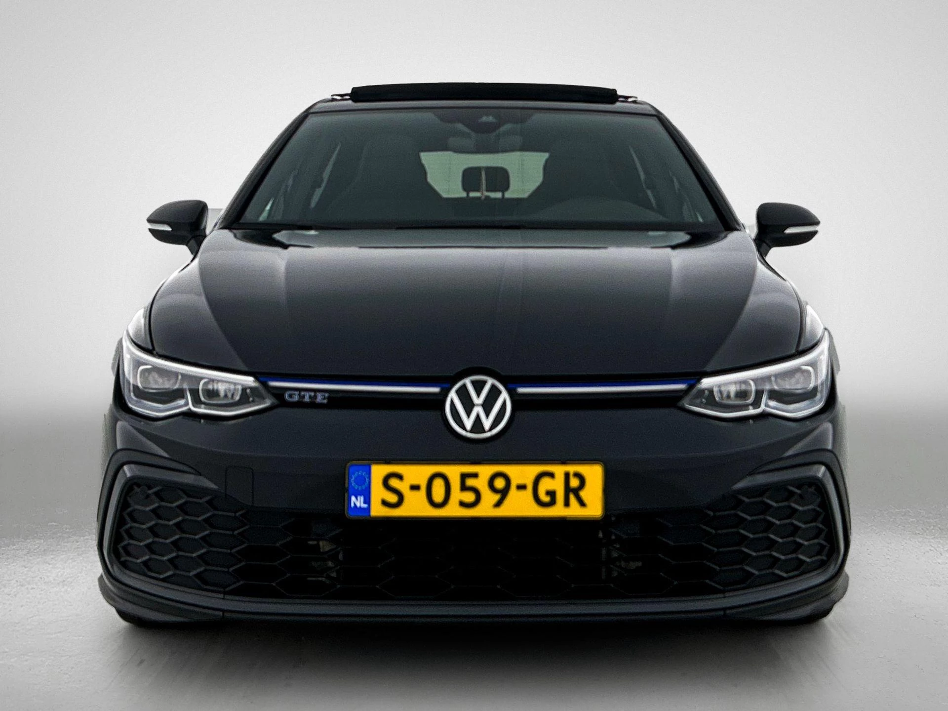 Volkswagen-Golf-image-6
