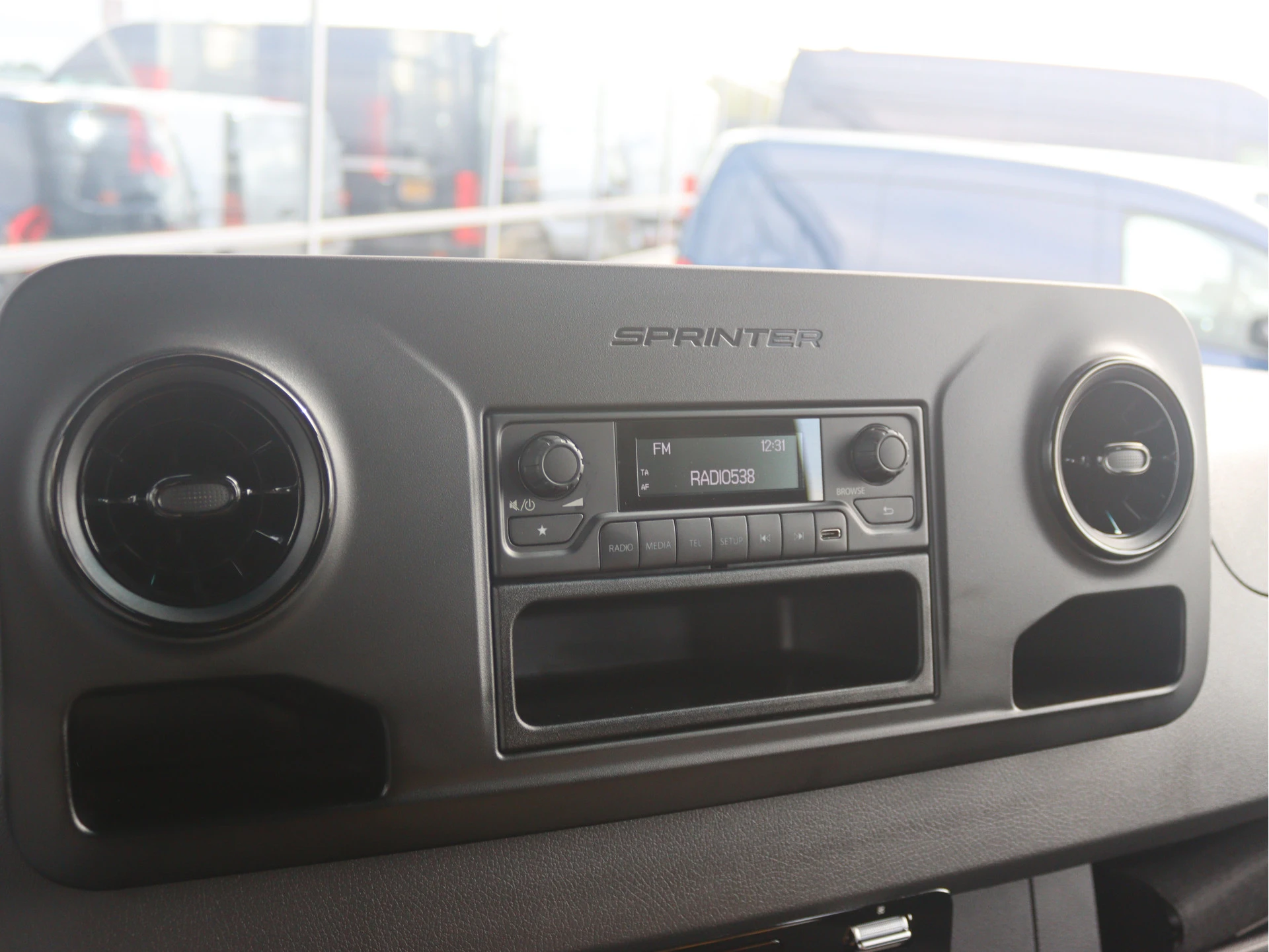 Mercedes-Benz-Sprinter-image-10
