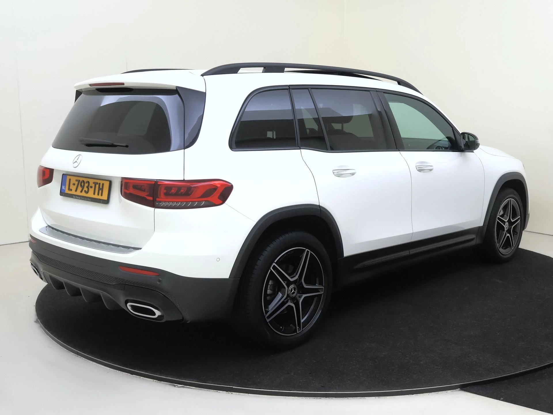 Mercedes-Benz GLB 200 Business Solution AMG