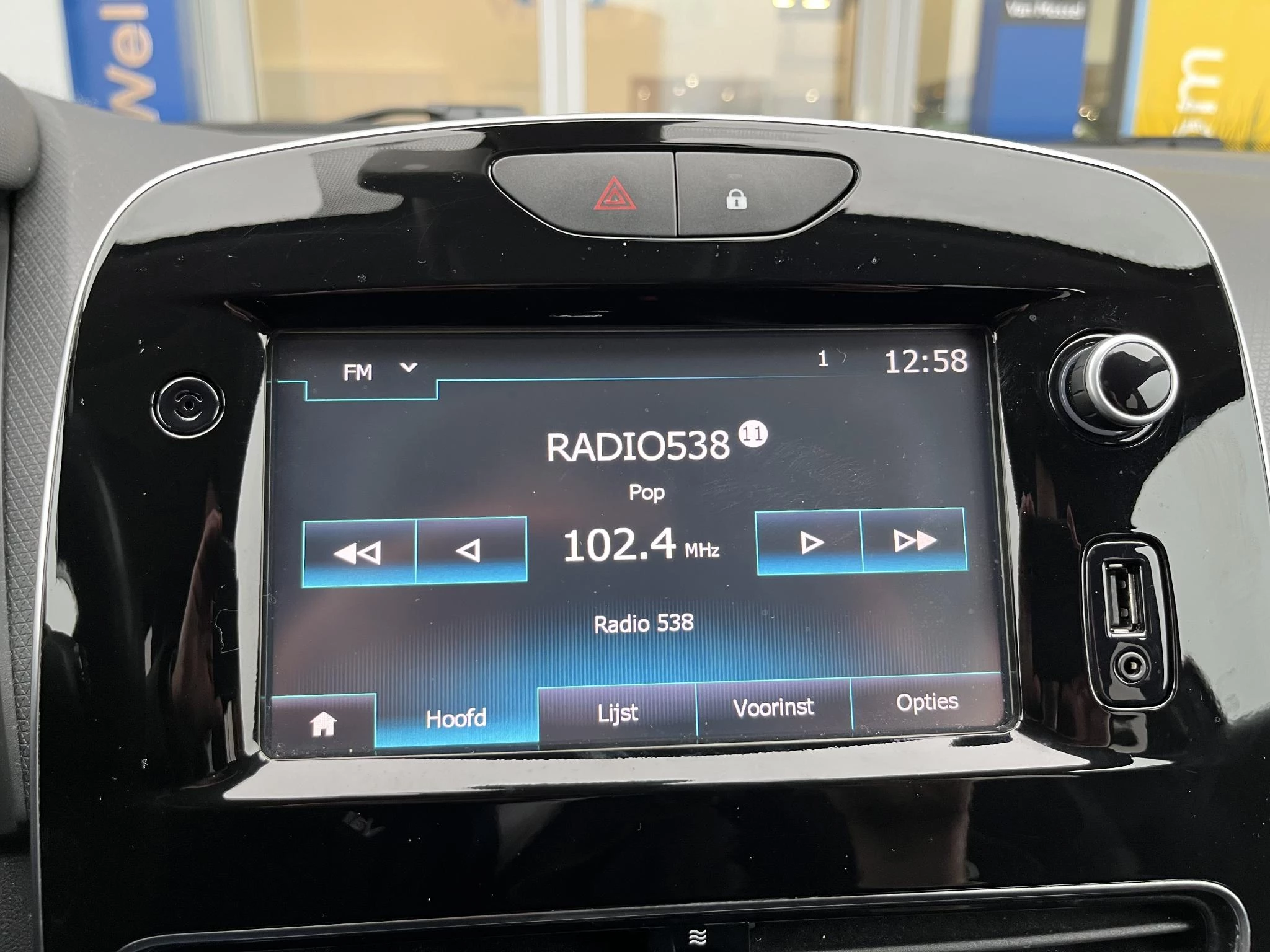 Renault-Clio-image-24