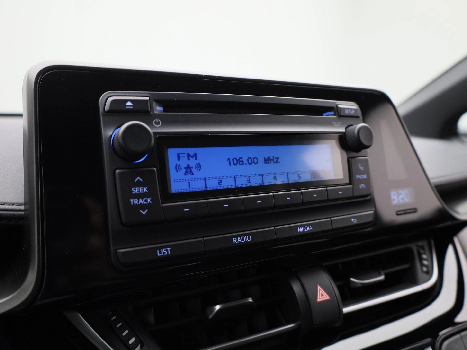 Toyota-C-HR-image-20