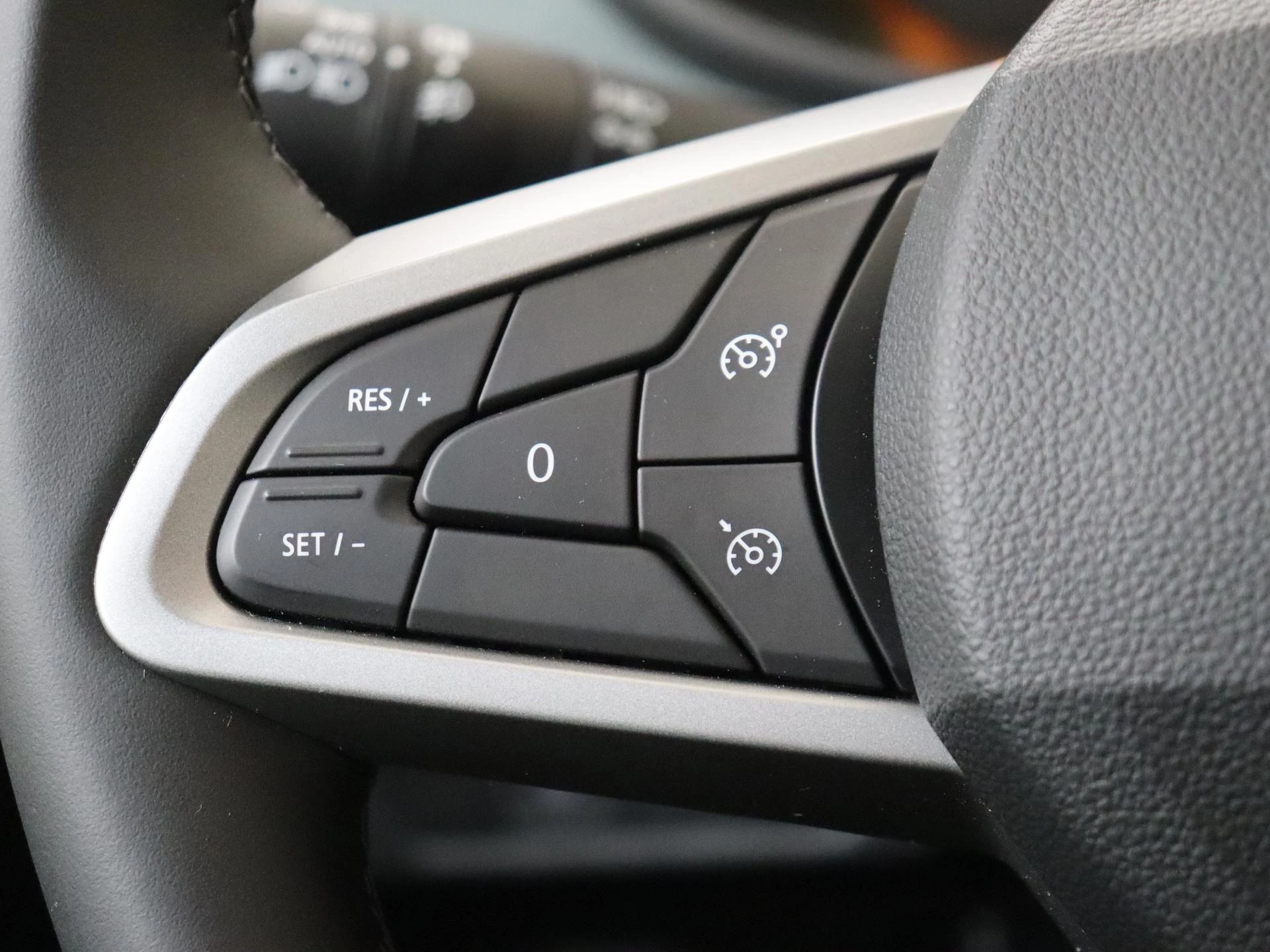 Dacia-Sandero Stepway-image-12