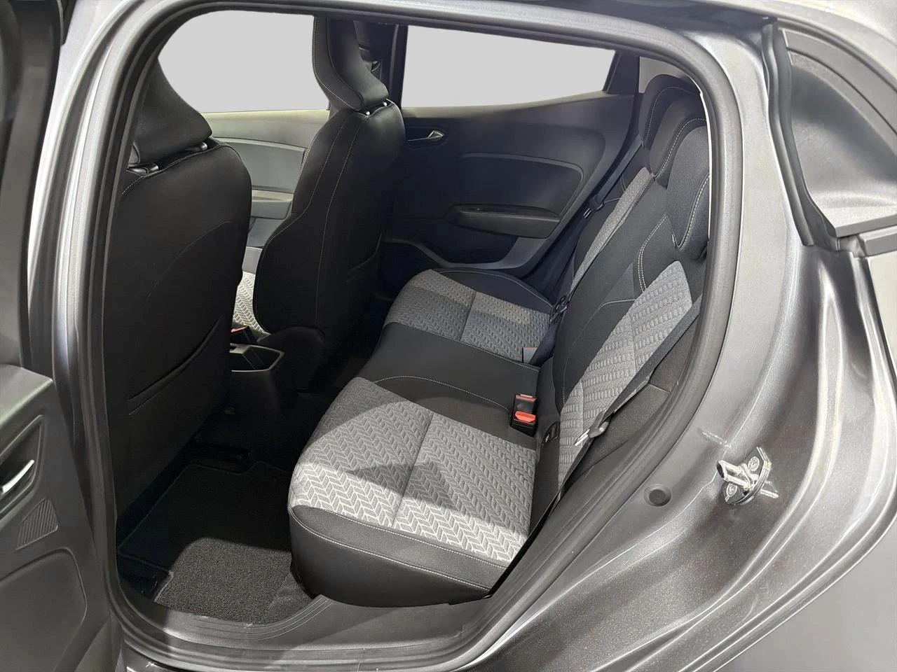 Renault-Clio-image-13