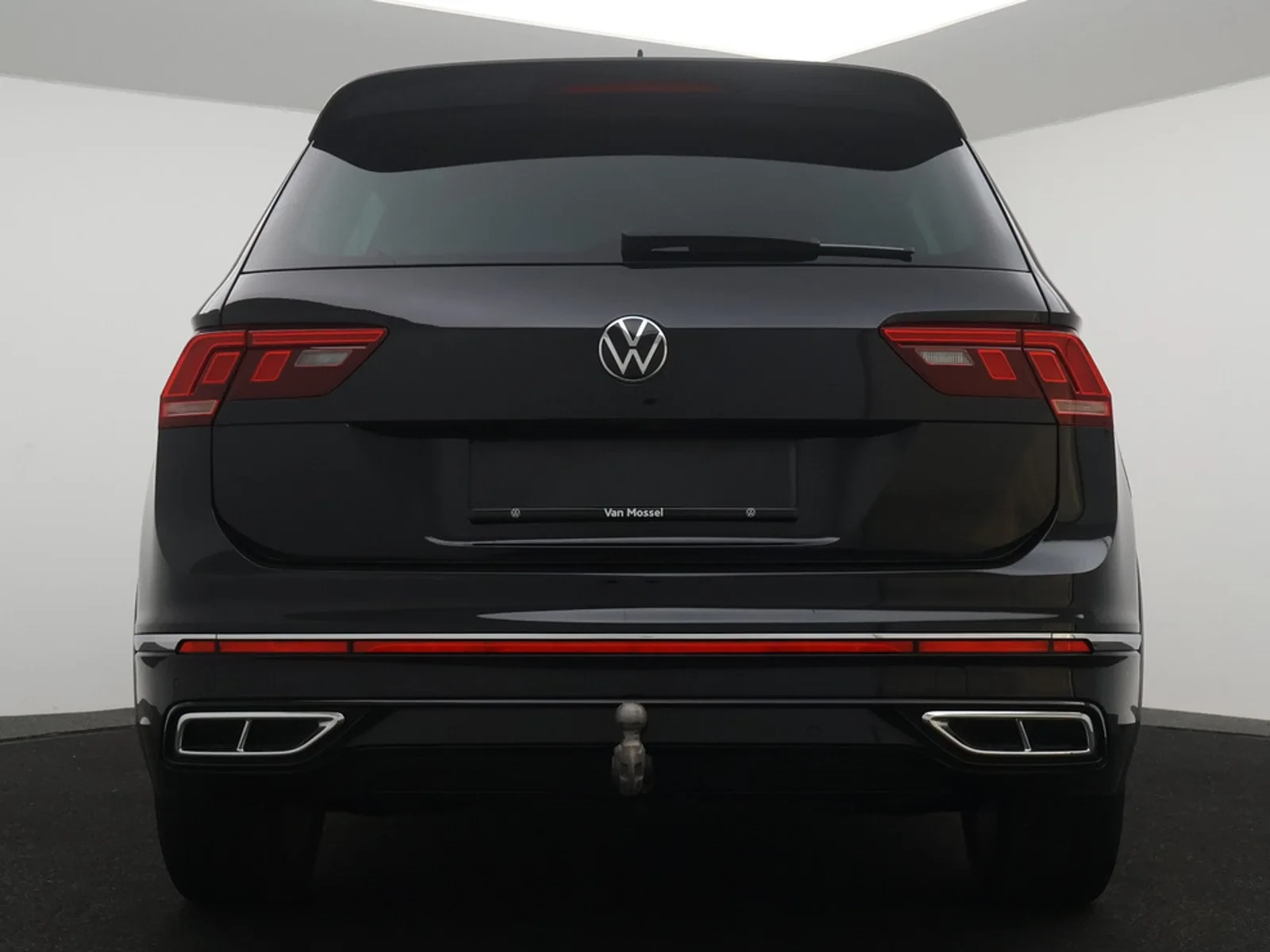 Volkswagen Tiguan Tiguan R-Line 1.5TSI 150PK *AUTOMAAT*TREKHAAK*LED*CAMERA*NAVI*VIRTUAL COCKPIT*APP-CONNECT*...*