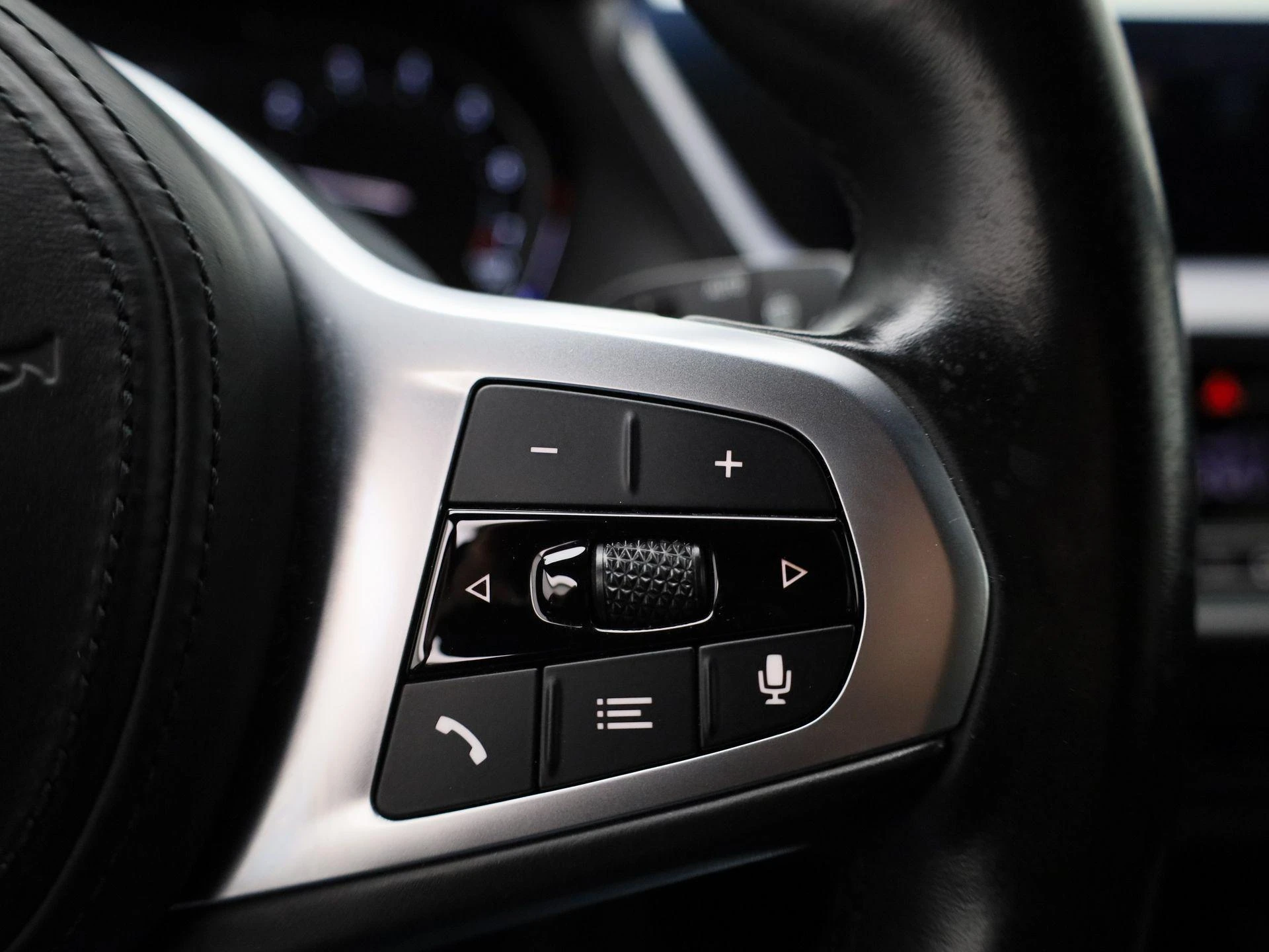 BMW-1 Reeks-image-25