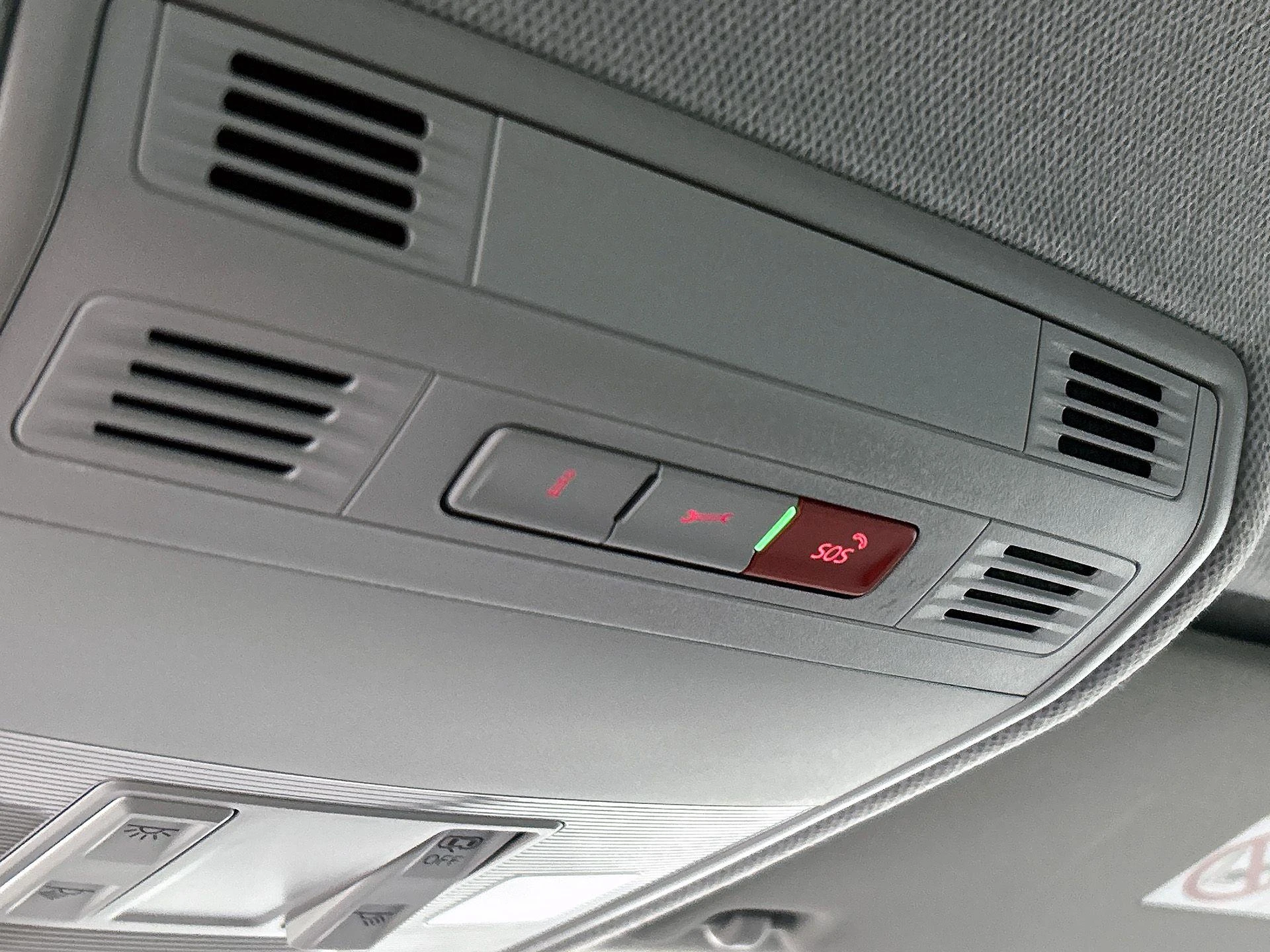 SEAT-Arona-image-12