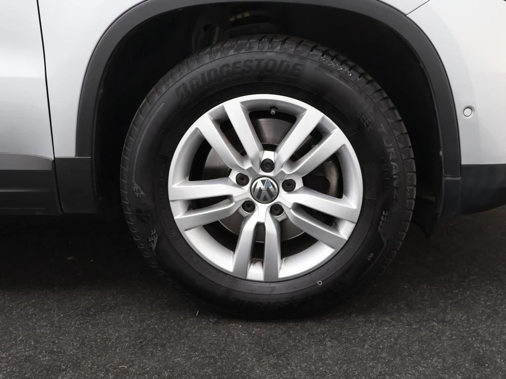 Volkswagen Tiguan Tiguan Trend & Fun 1.4TSI BlueMotion 125PK *PANODAK*PDC*BLTH*DAB RADIO*AIRCO AUTOMATISCH*...*