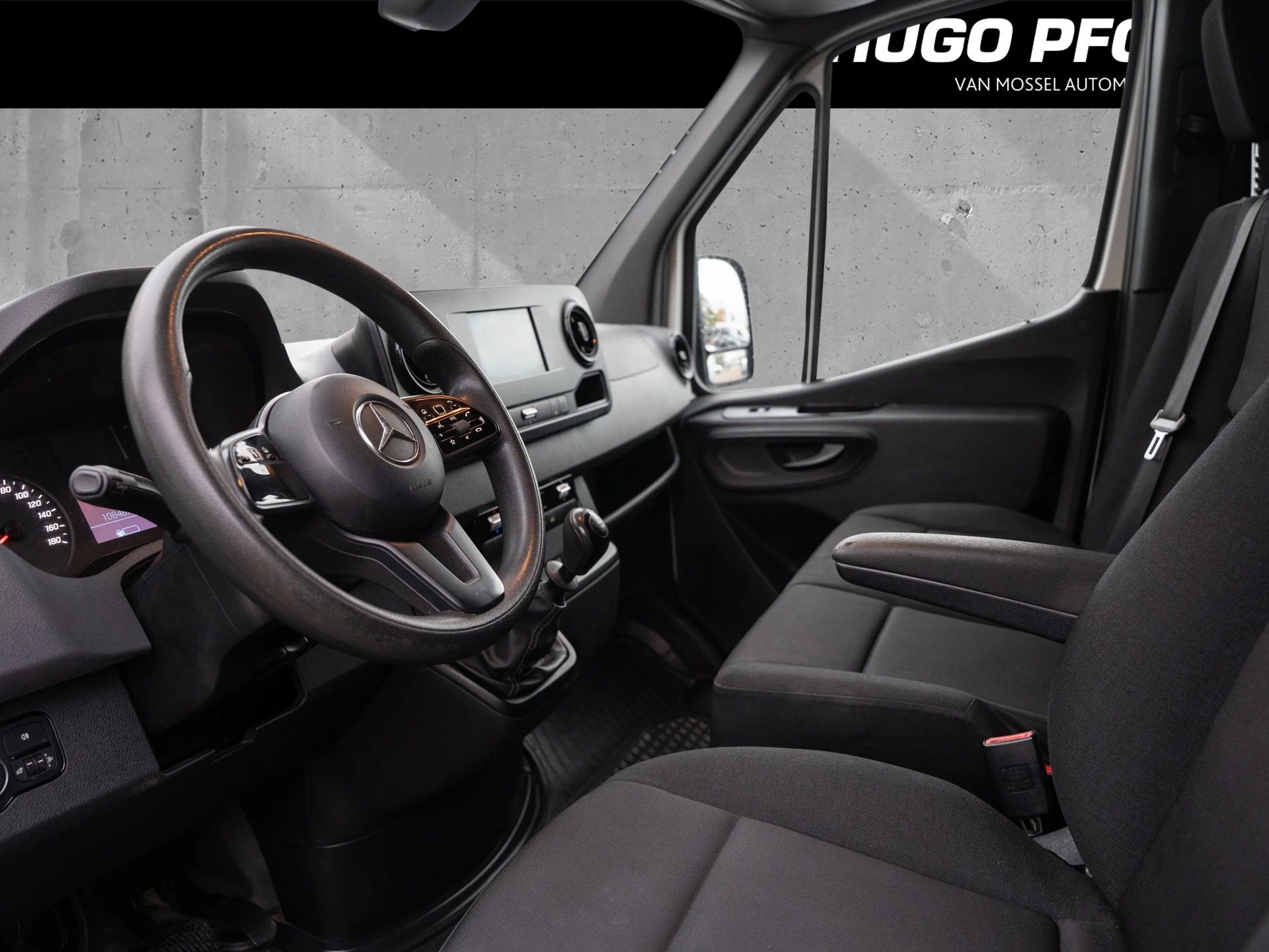 Mercedes-Benz-Sprinter-image-3