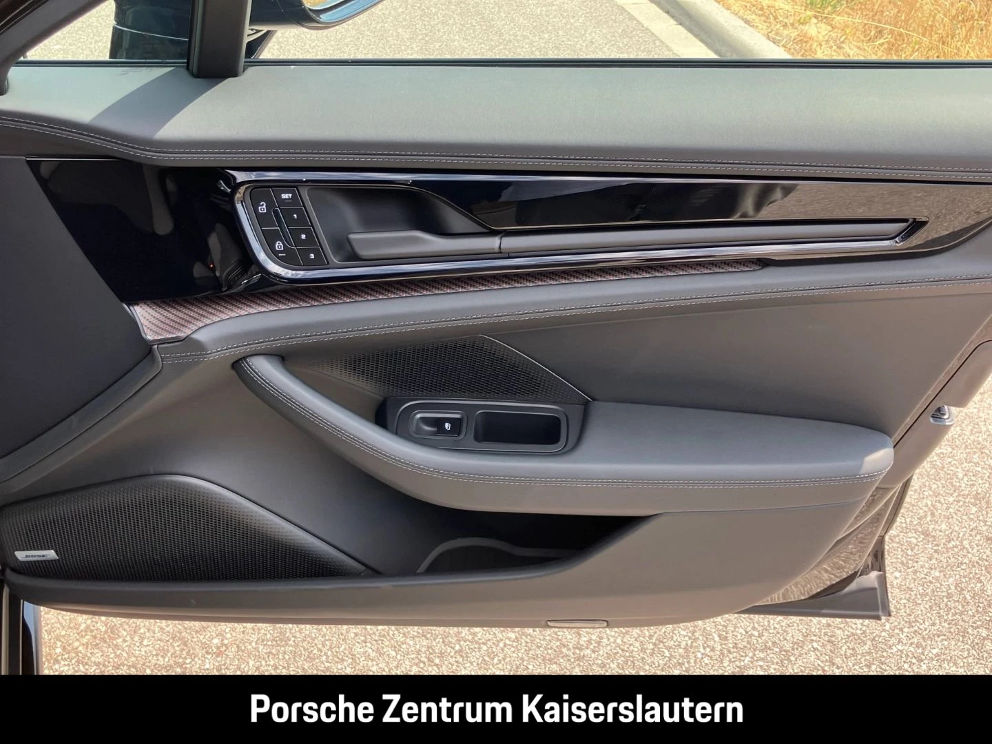 Porsche-Panamera-image-23
