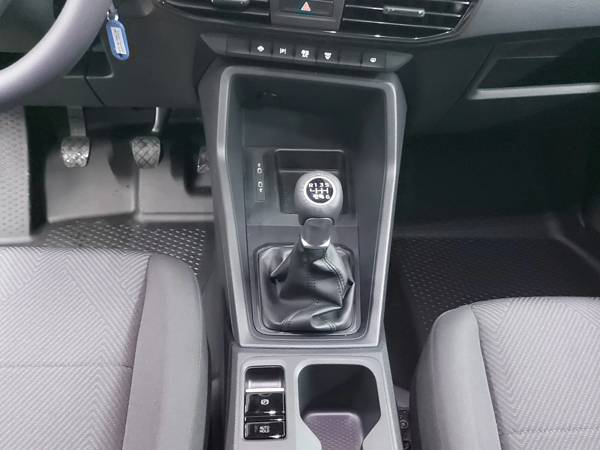 Ford-Transit Connect-image-13