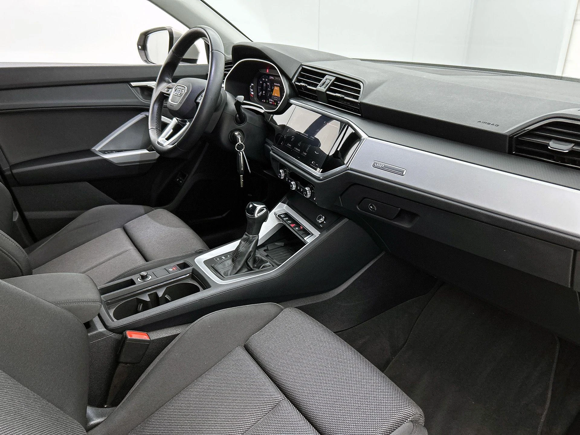 Audi-Q3-image-19