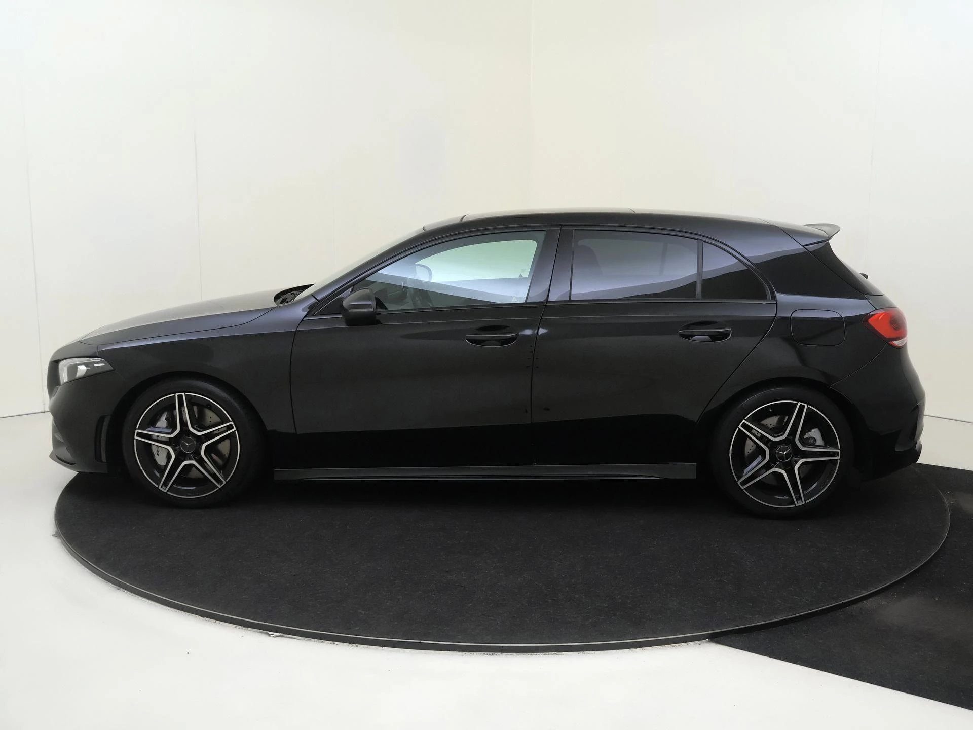 Mercedes-Benz A-Klasse AMG 35 4MATIC Edition 1