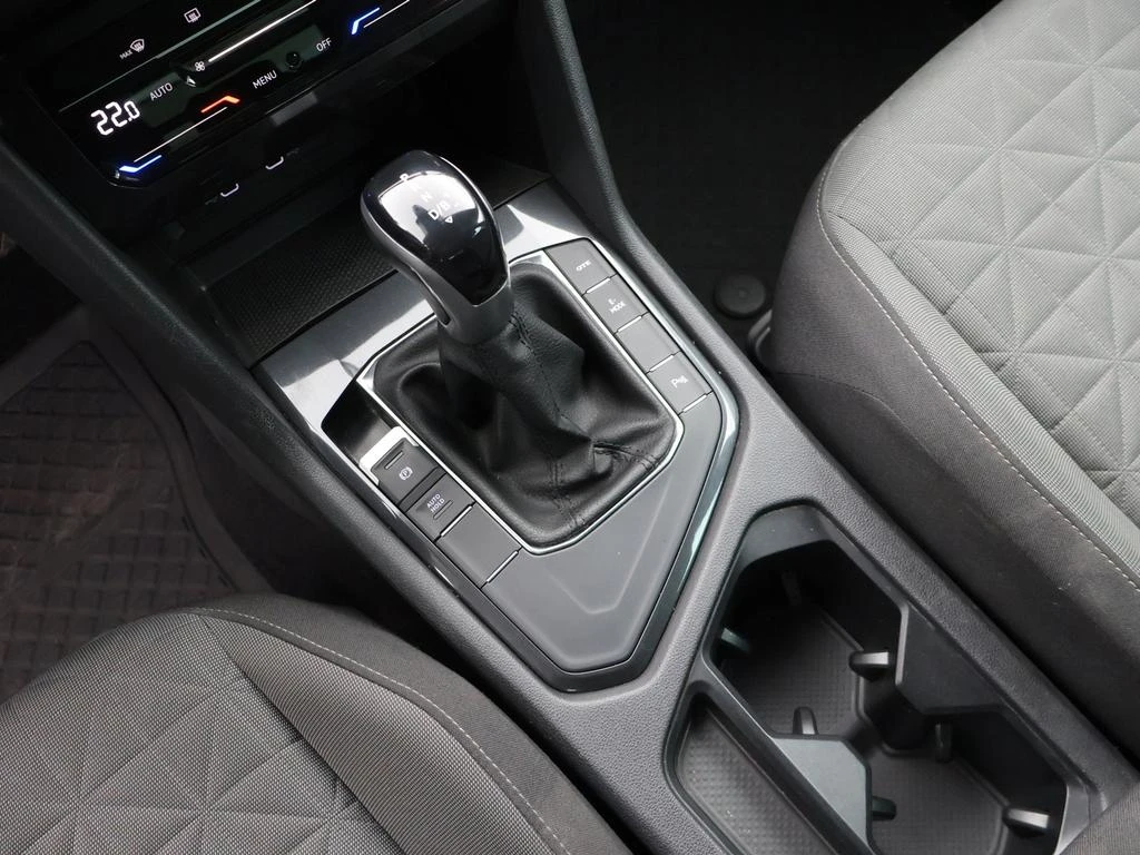 Volkswagen-Tiguan-image-15