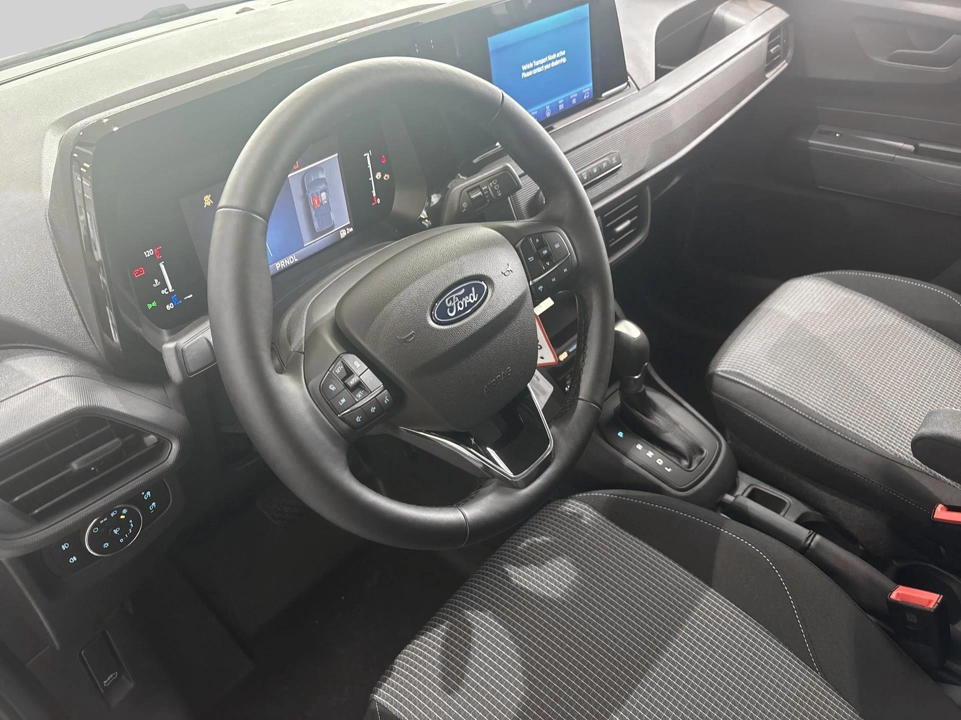 Ford-Transit Courier-image-8