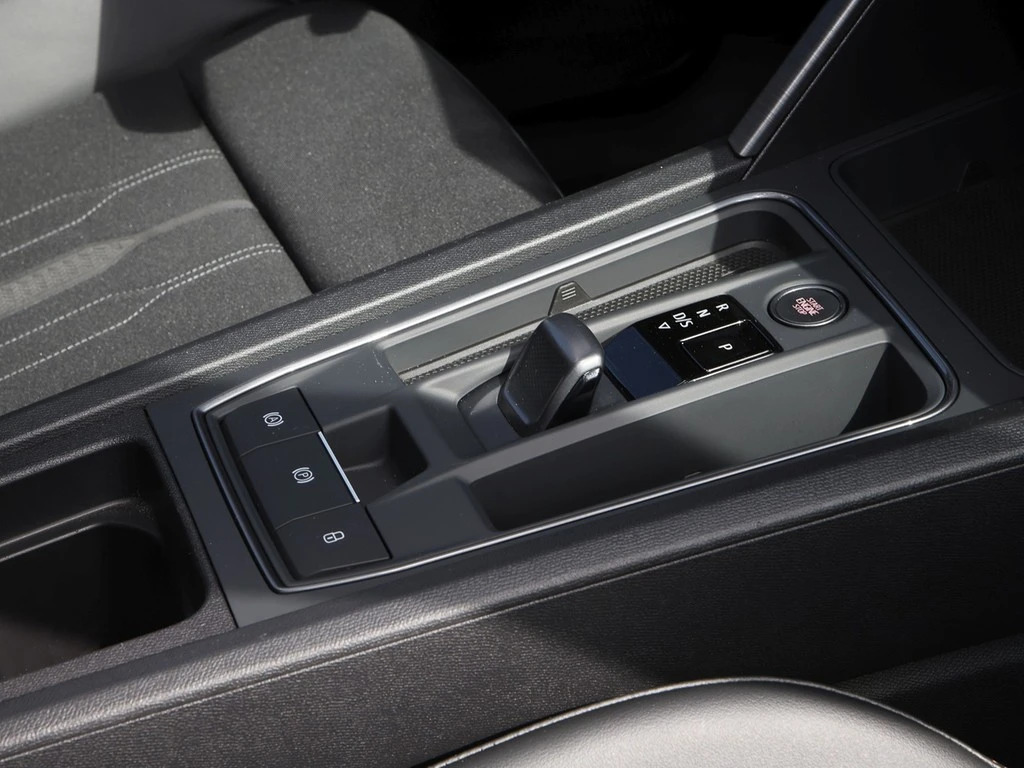CUPRA Formentor 1.5 TSI DSG AHK/Navi/RFK