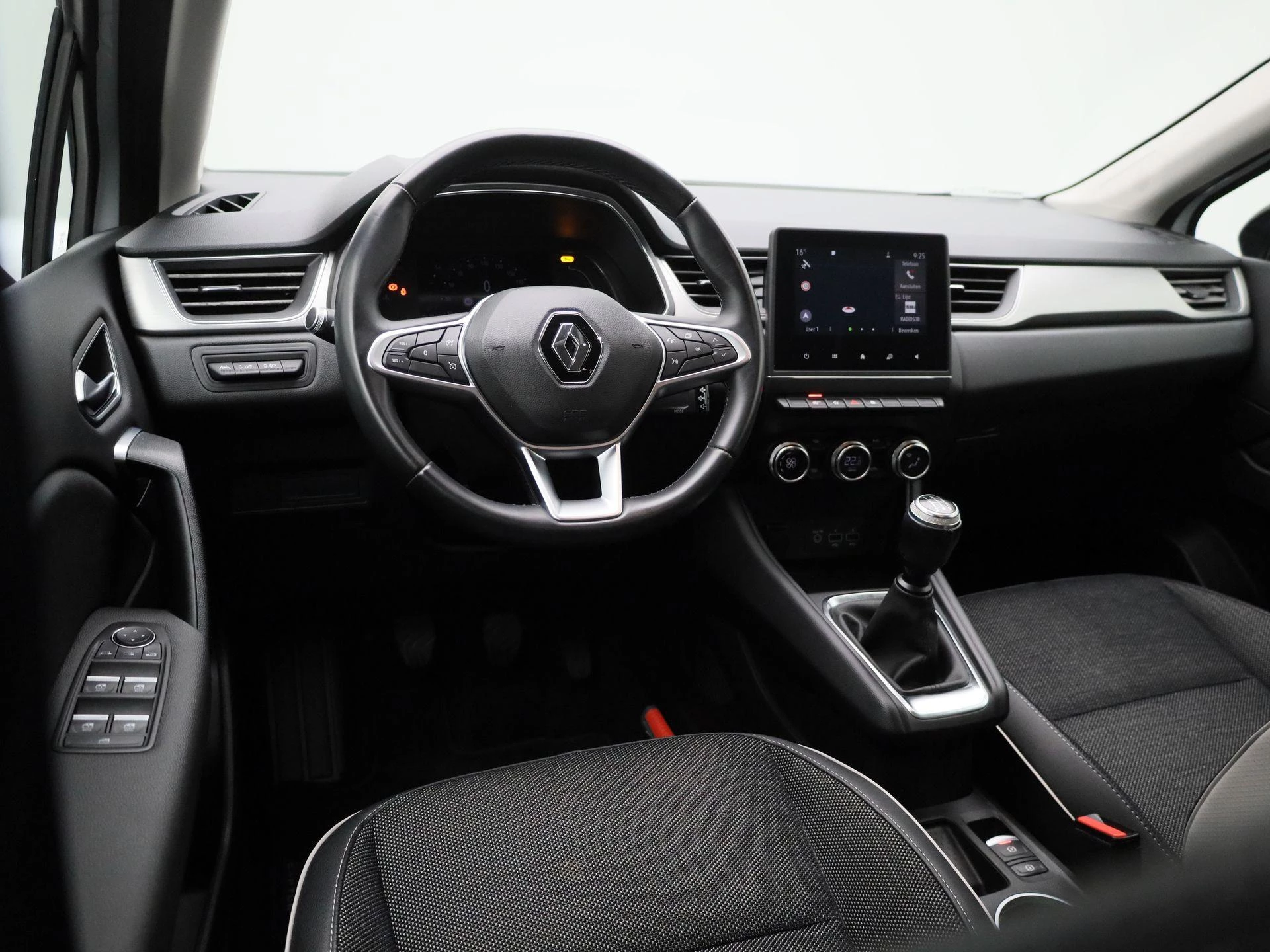 Renault-Captur-image-6