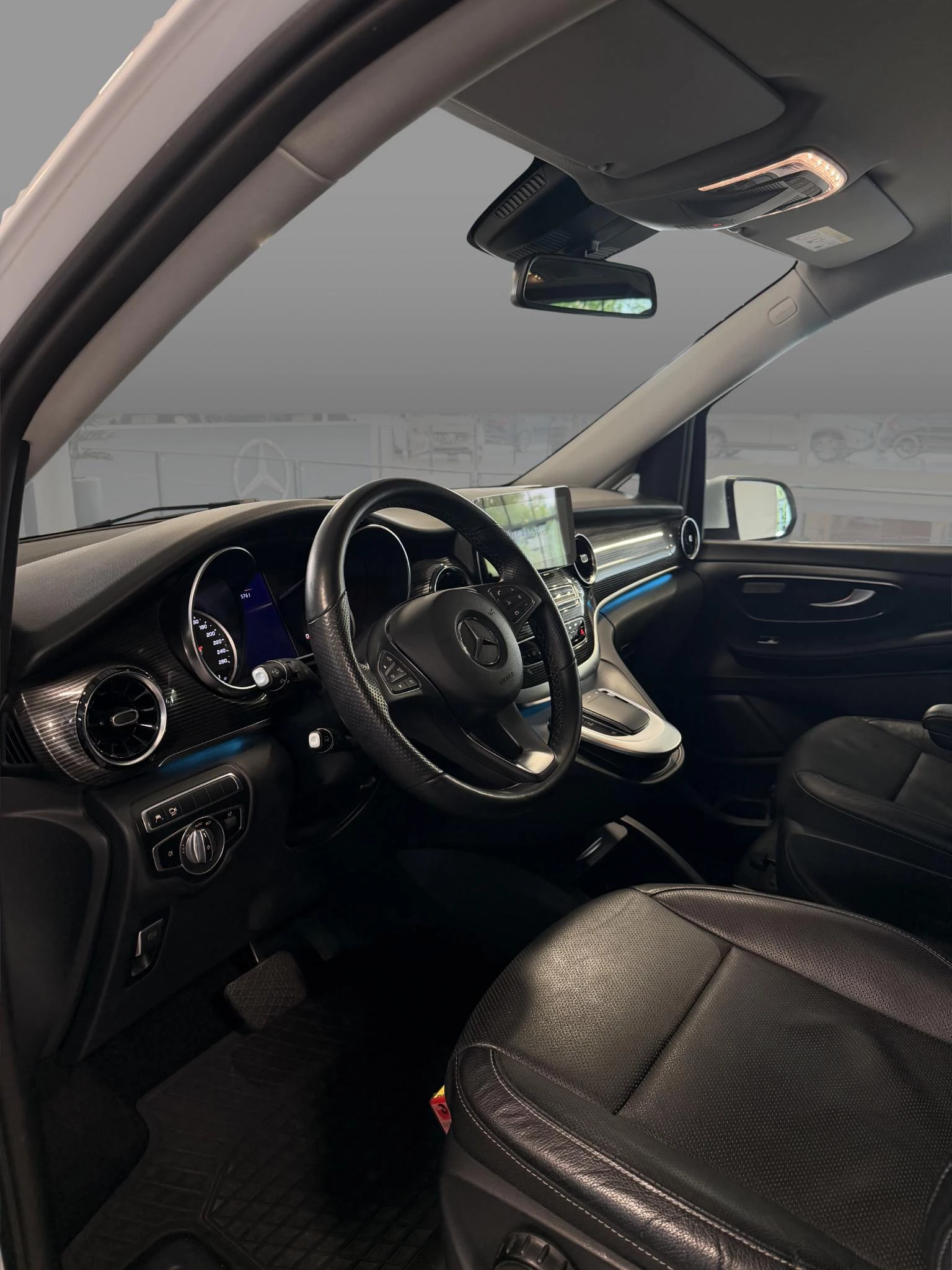 Mercedes-Benz Classe V 300 d L2 9G-TRONIC Avantgarde + LEDER + 6-ZIT + 360 CAMERA +