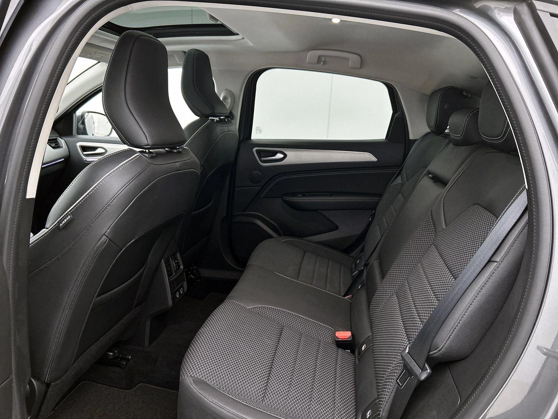 Renault Arkana 1.6 E-Tech Hybrid 145 Intens