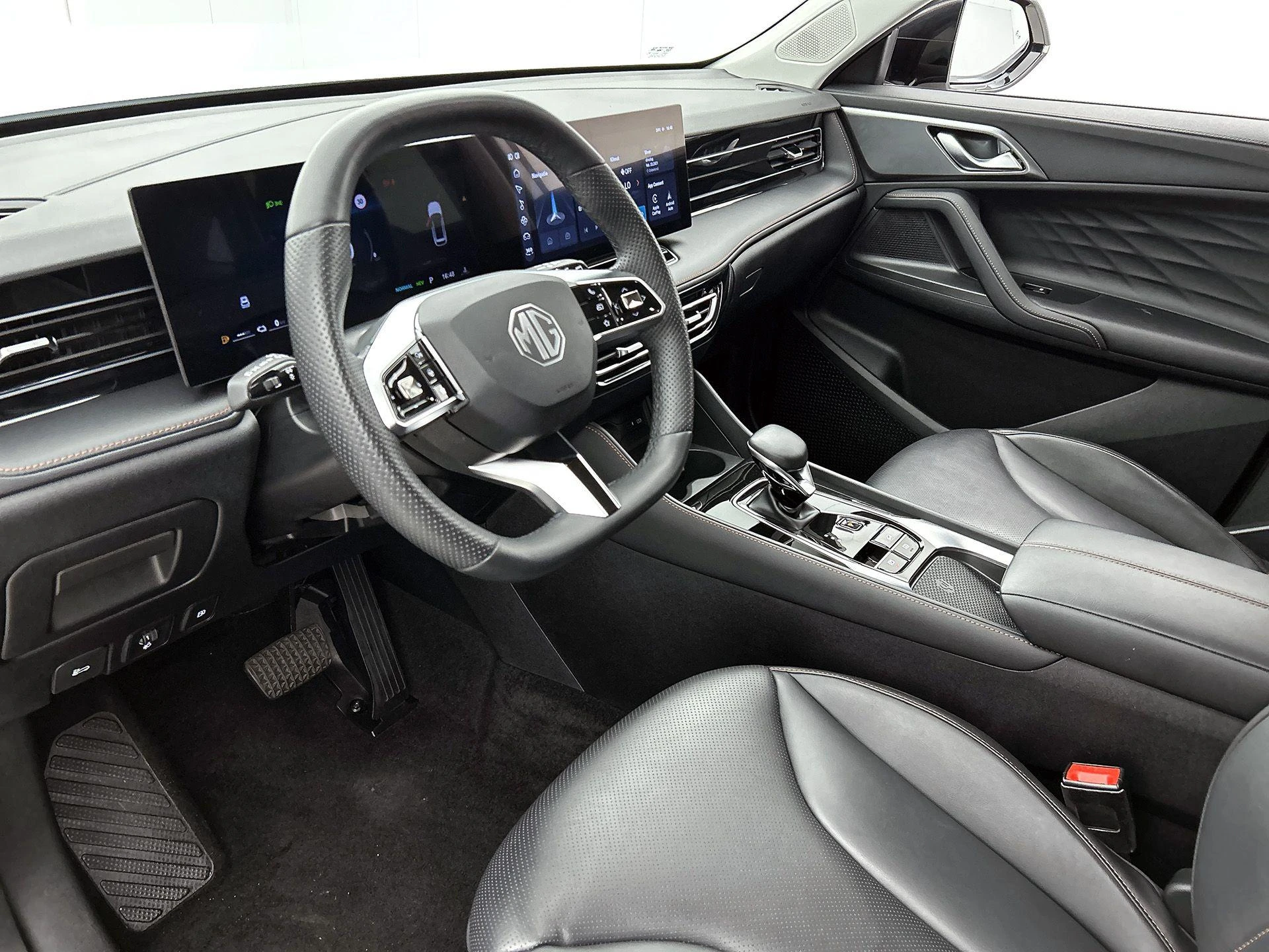 MG HS 1.5 Luxury Aut. Luxury