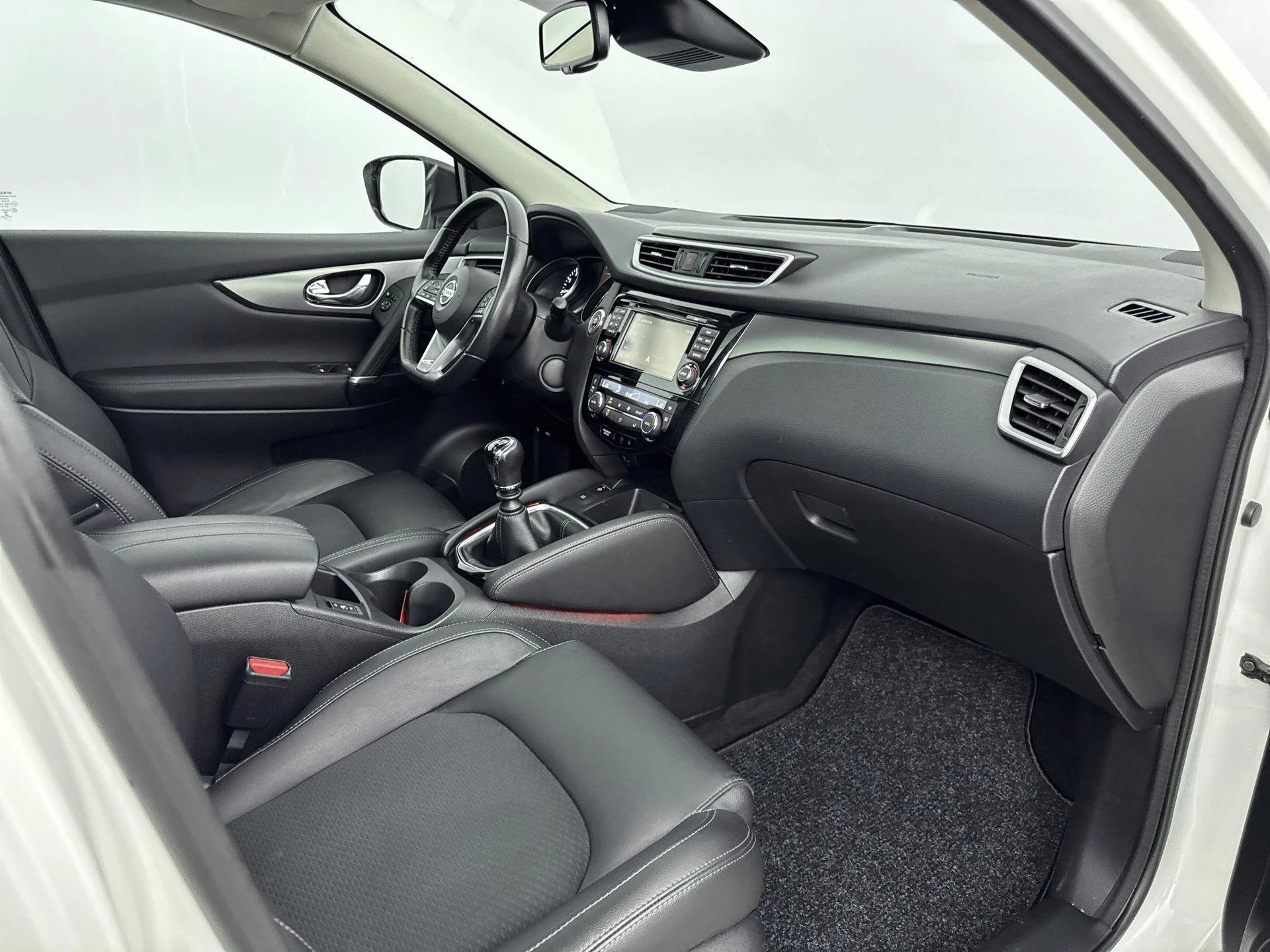 Nissan-QASHQAI-image-16