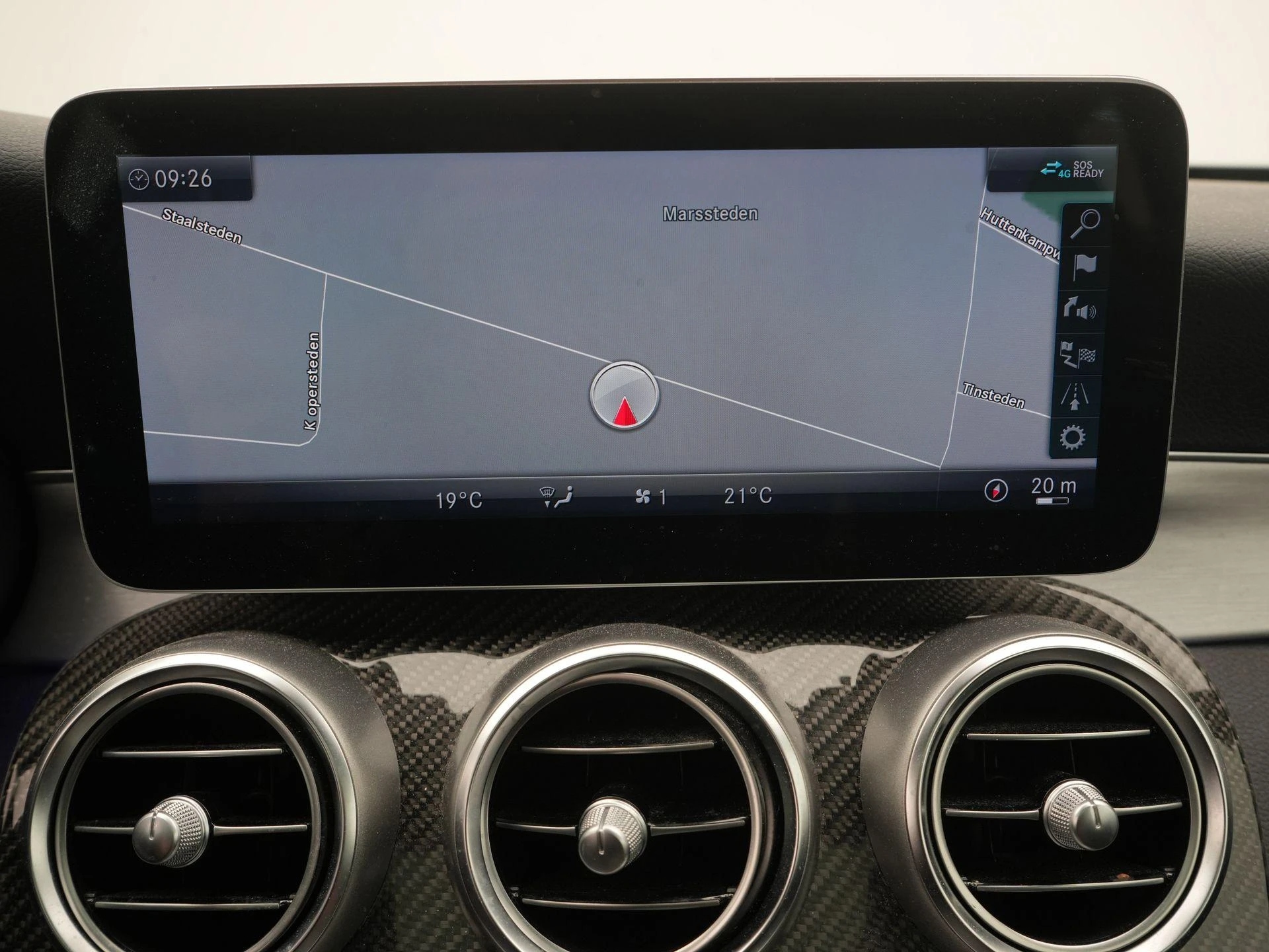 Mercedes-Benz-C-Klasse-image-11