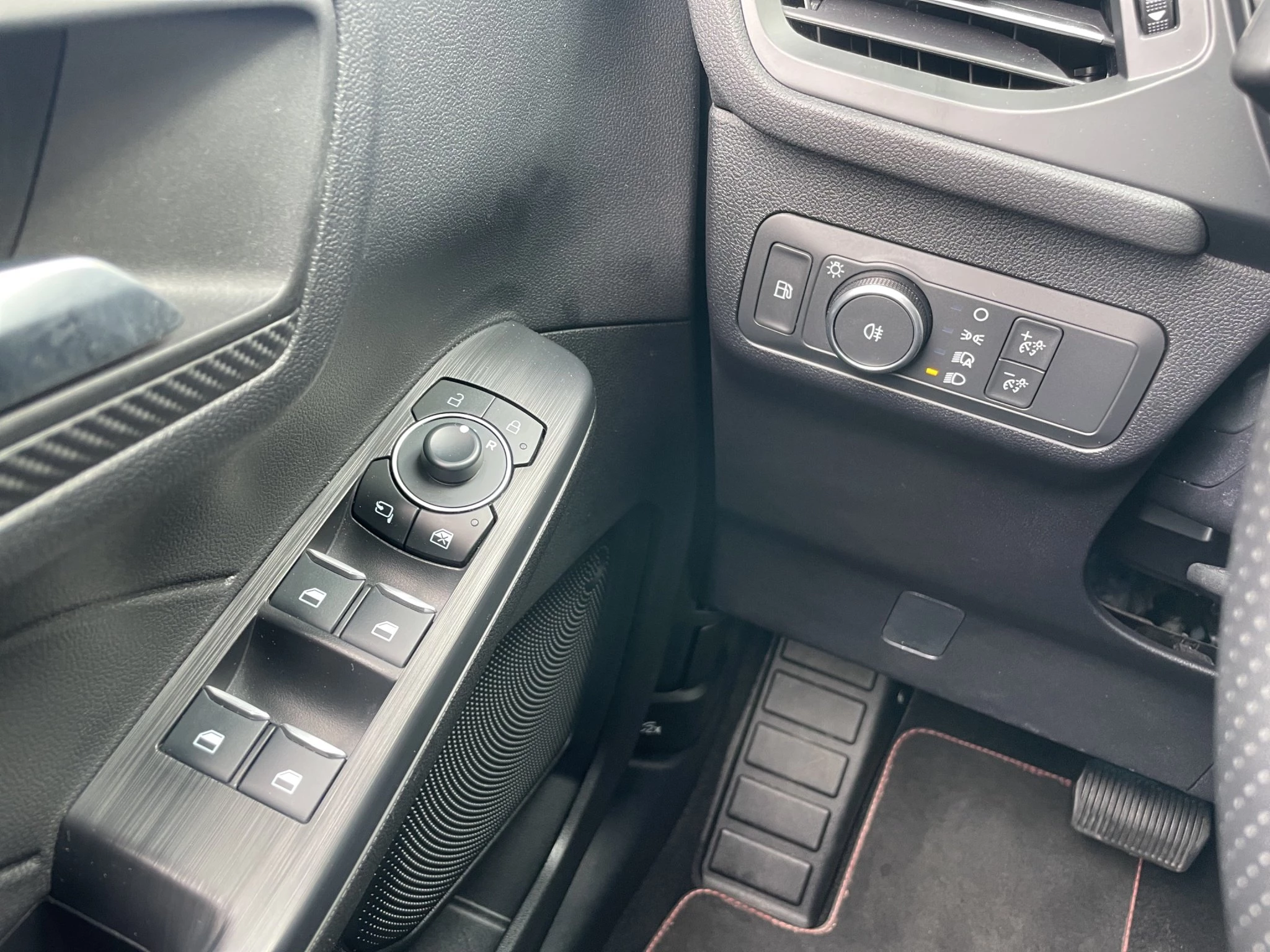 Ford Kuga ST-Line Plug-in*LED-MATRIX*KAM*NAVI*WINTER-PKT.