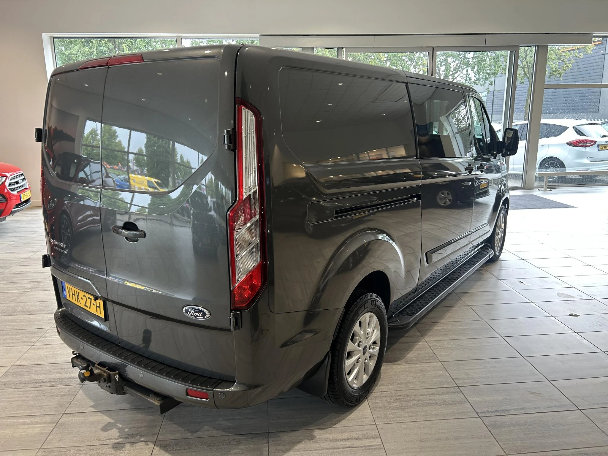Ford-Transit Custom-image-4