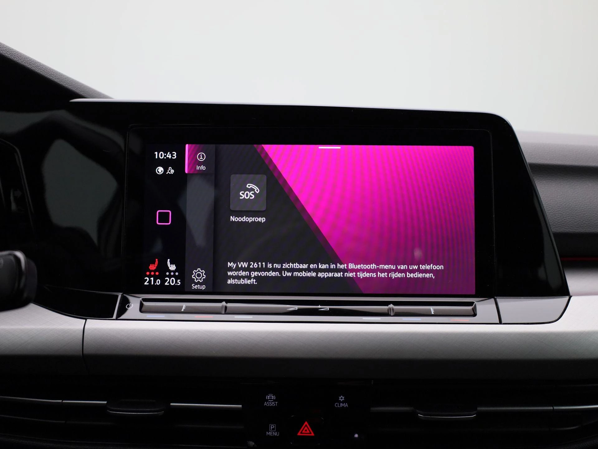 Volkswagen-Golf-image-24