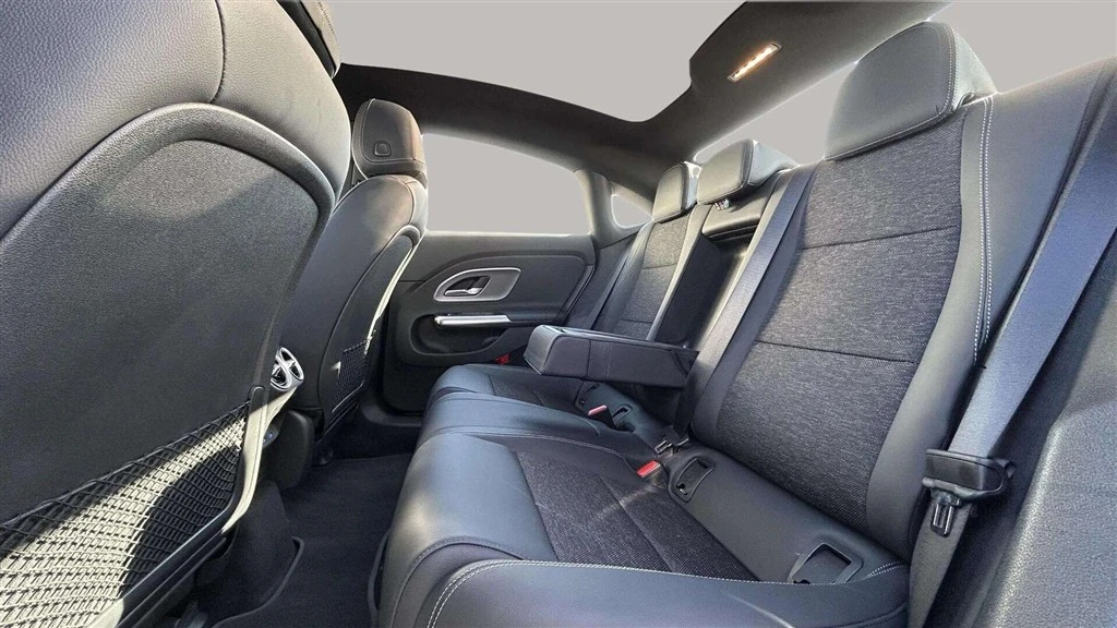 Mercedes-Benz-CLA-image-23