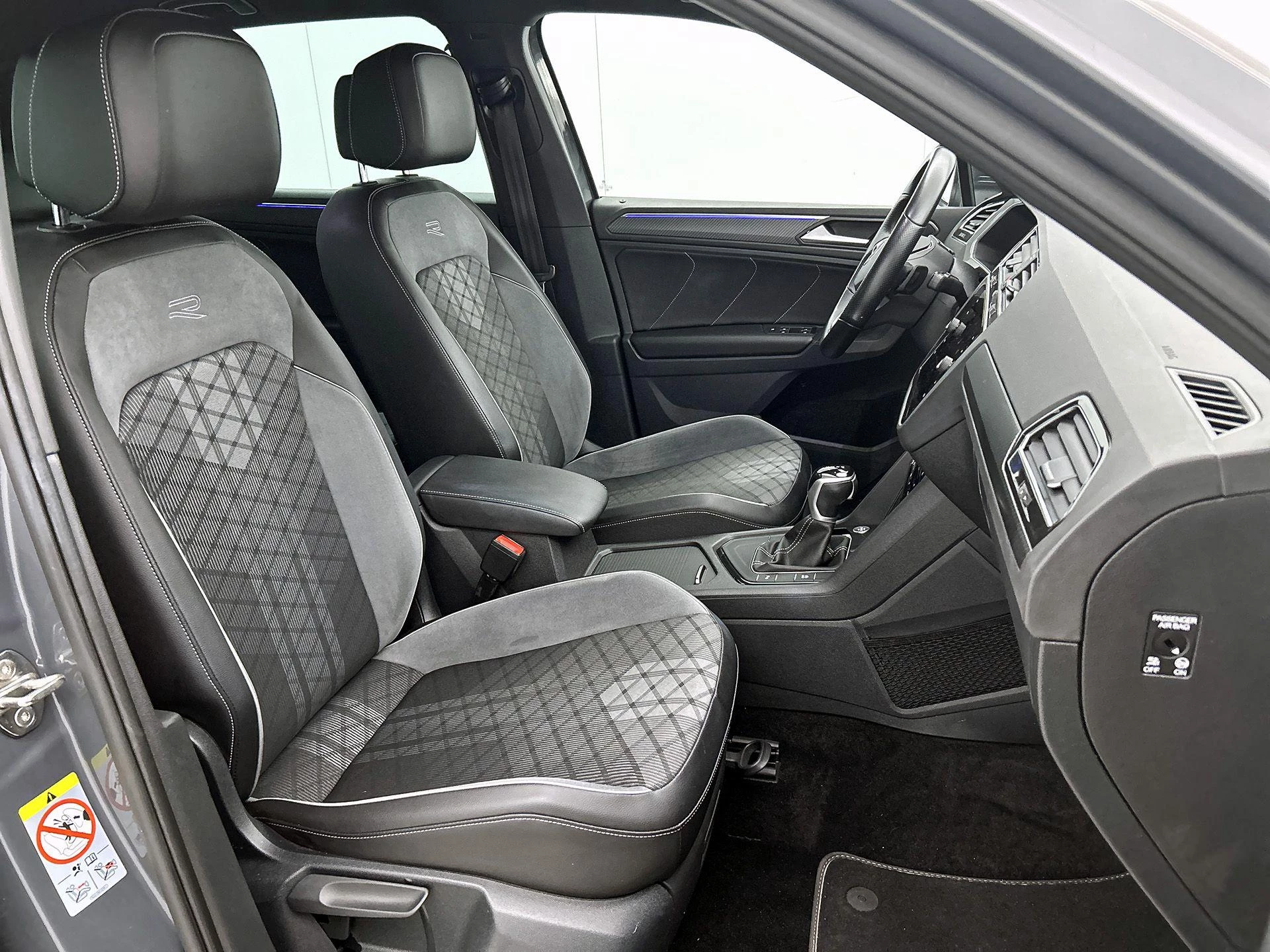 Volkswagen-Tiguan-image-40