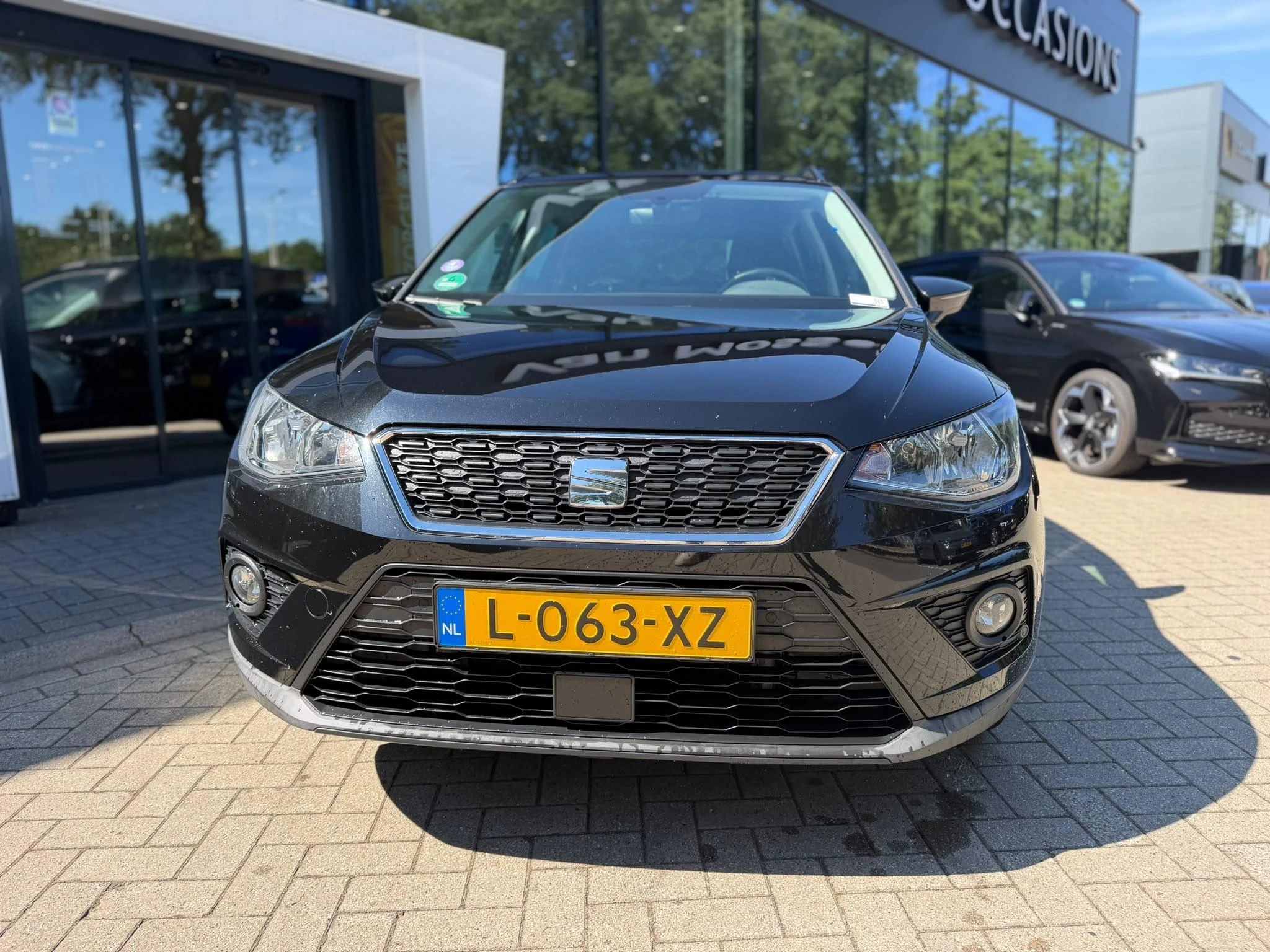 SEAT-Arona-image-1