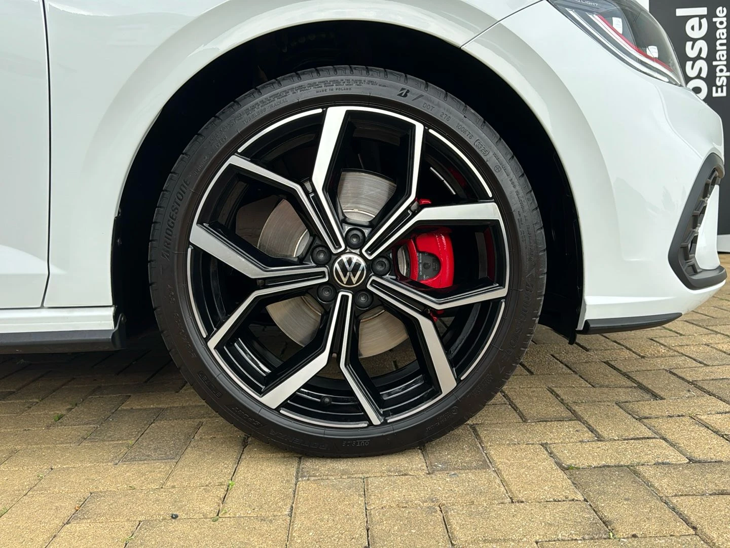 Volkswagen-Polo-image-7