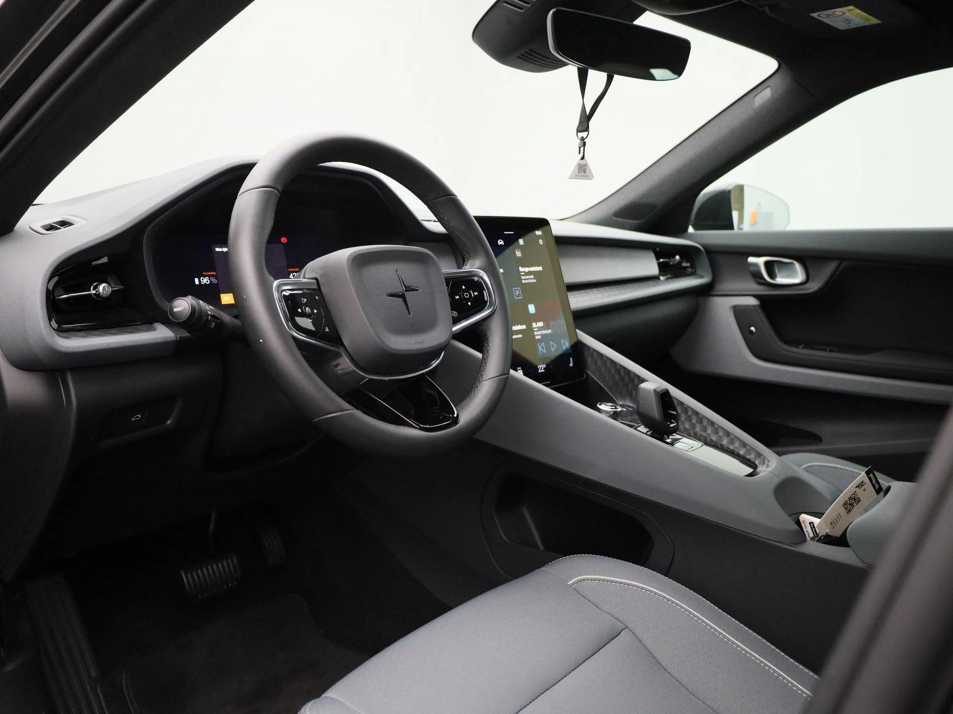 Polestar-2-image-32