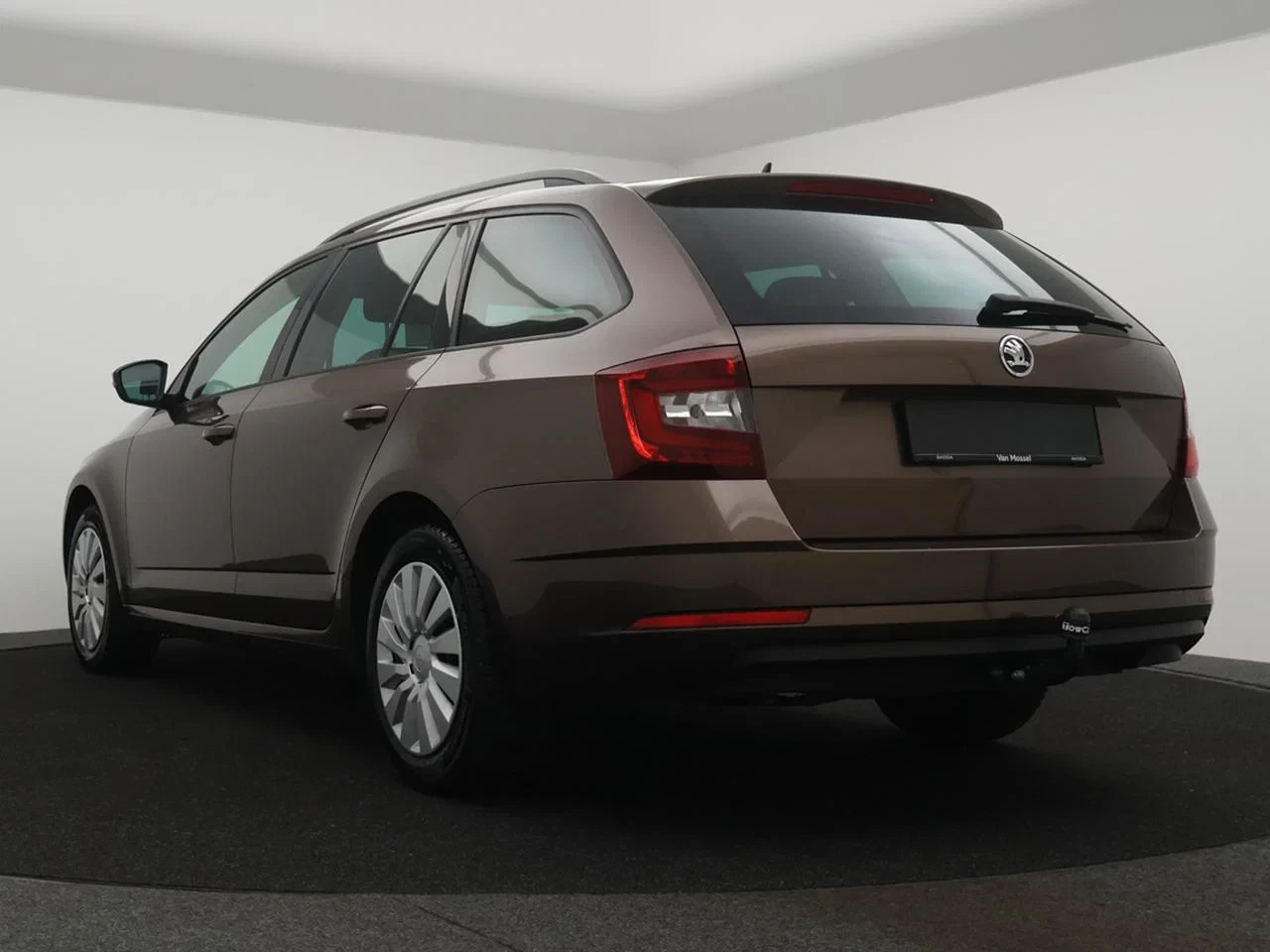 Škoda Octavia Combi 1.6TDI NAVI*TREKHAAK*AUTOCLIMA*TOUCHSCREEN