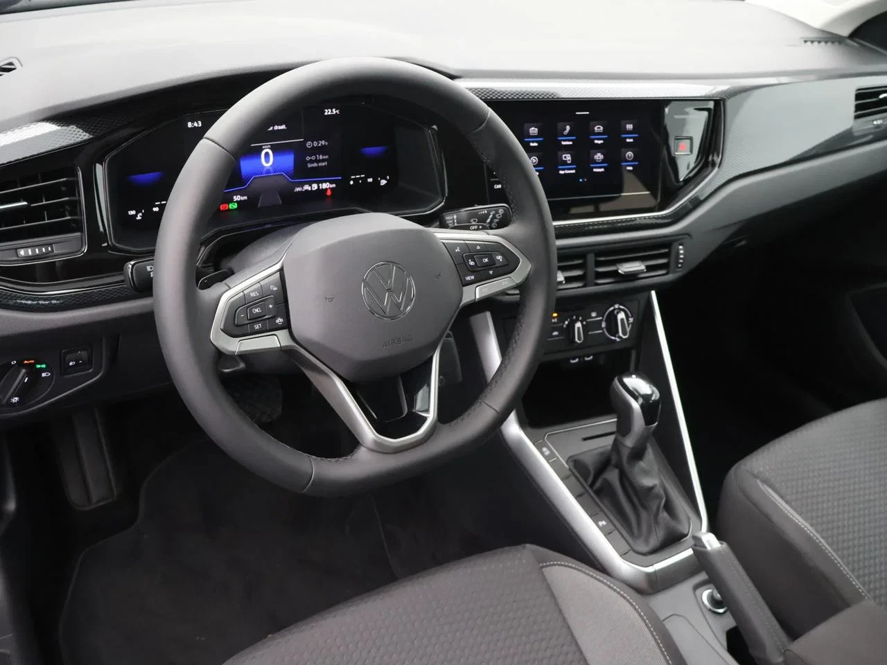 Volkswagen-Polo-image-17