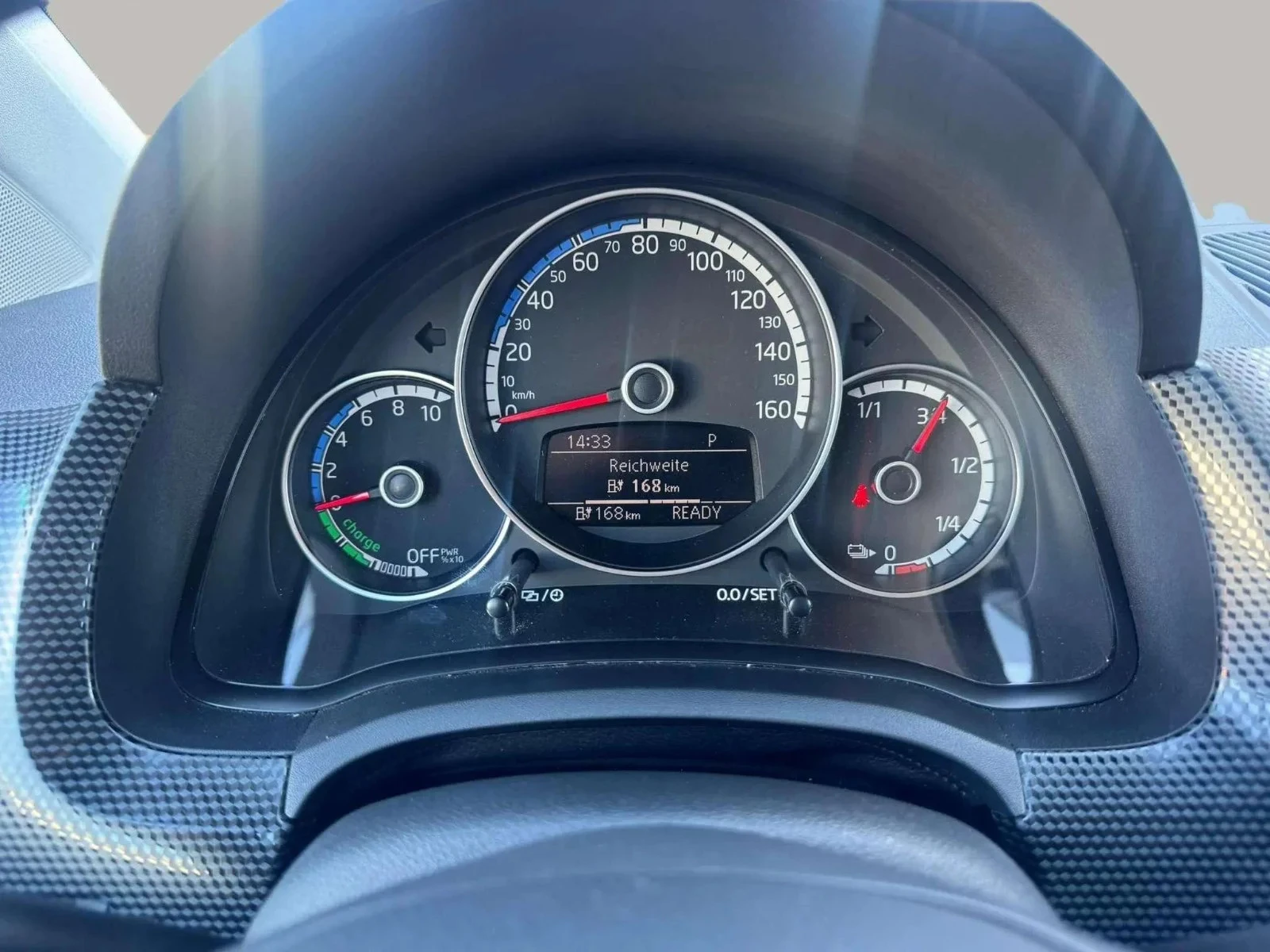 Volkswagen-e-up!-image-15