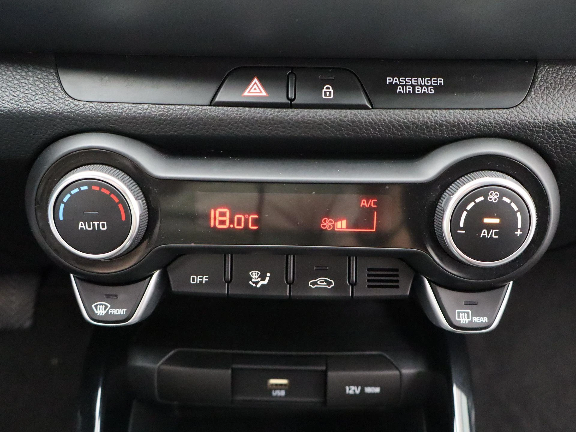 Kia-Stonic-image-19