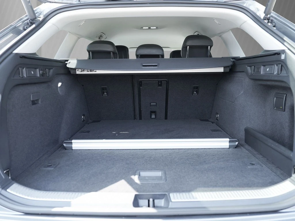 Volkswagen-Passat-image-5