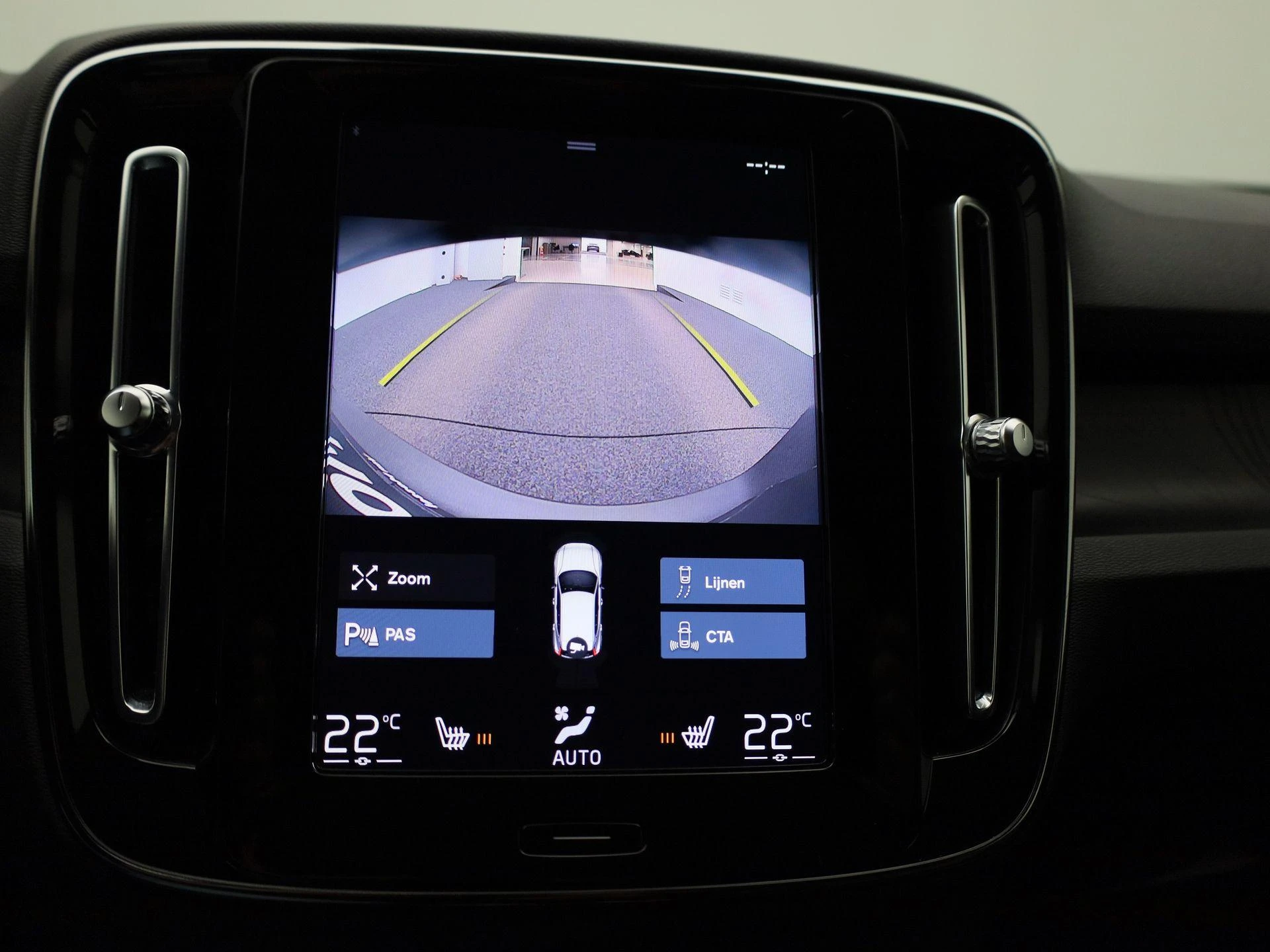 Volvo-XC40-image-30