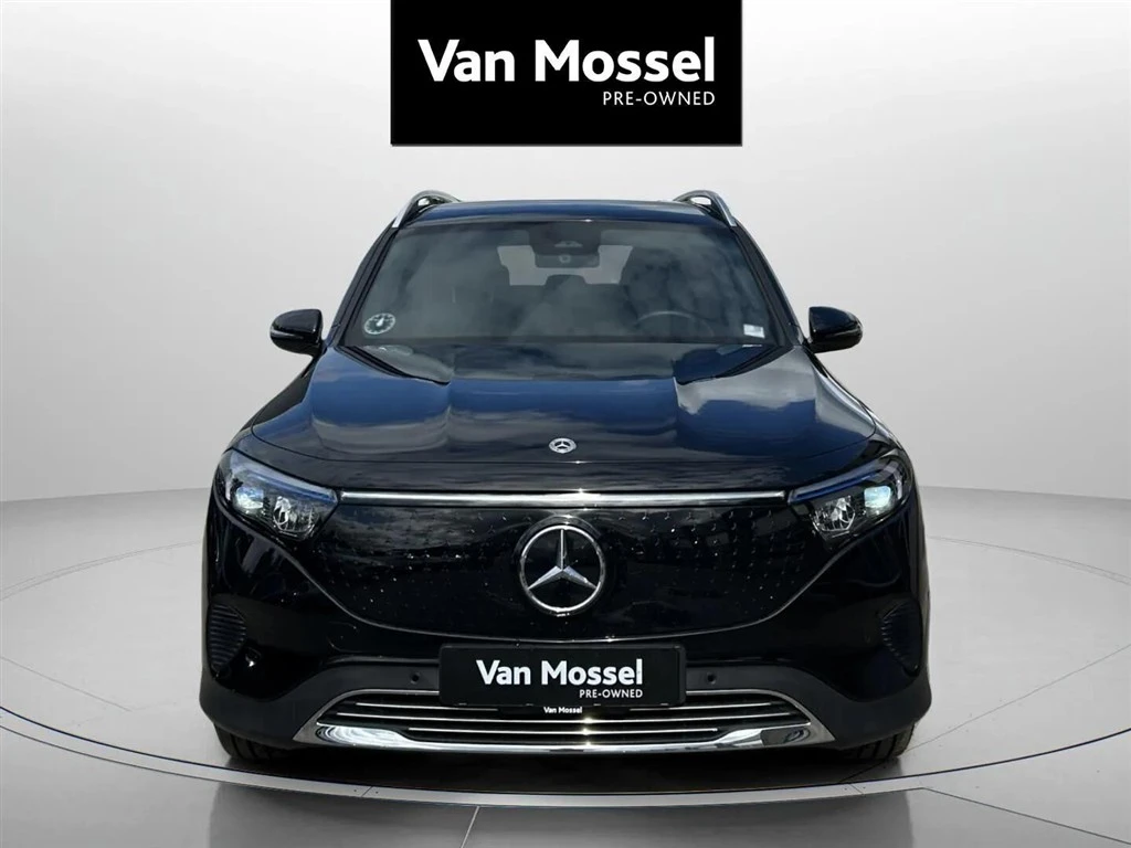 Mercedes-Benz-EQB-image-1