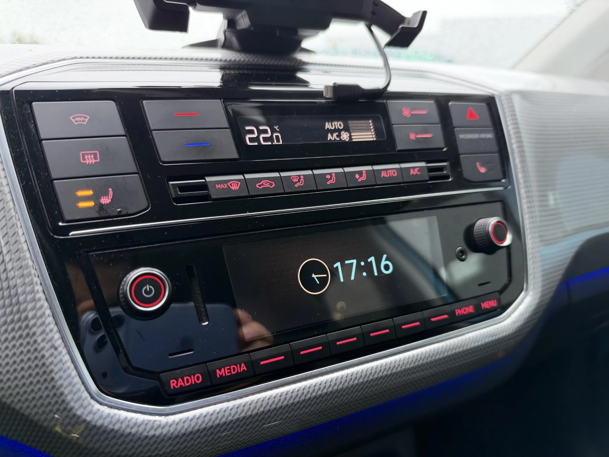 Volkswagen-e-up!-image-3