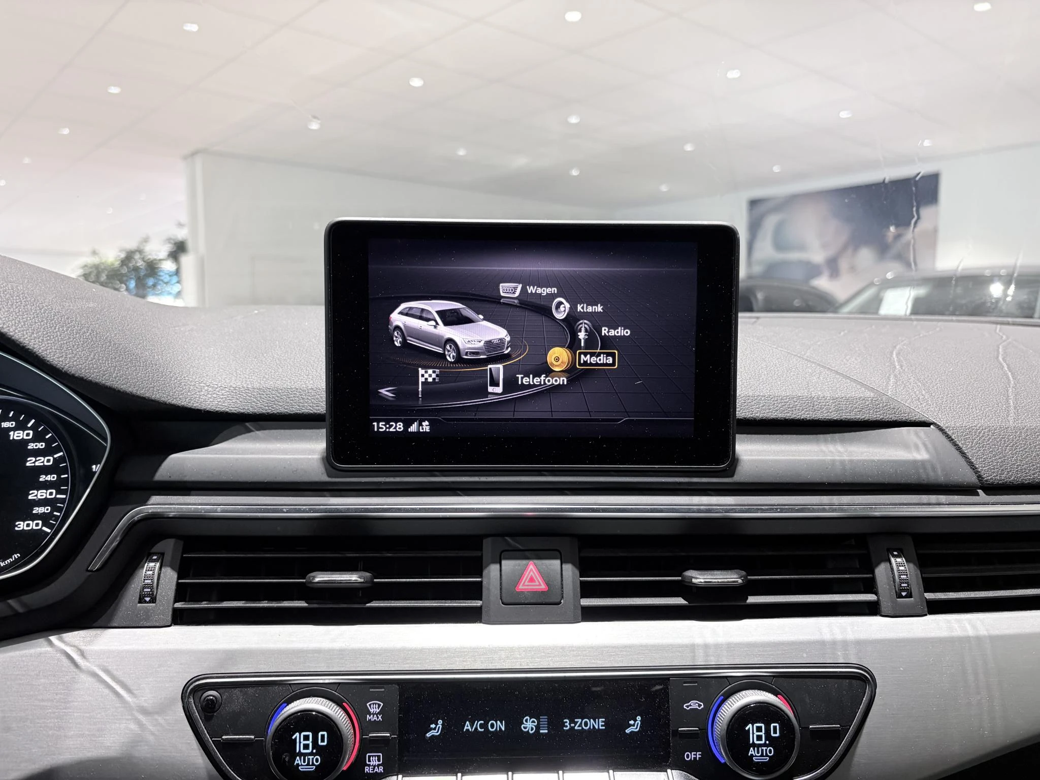 Audi-A4-image-27