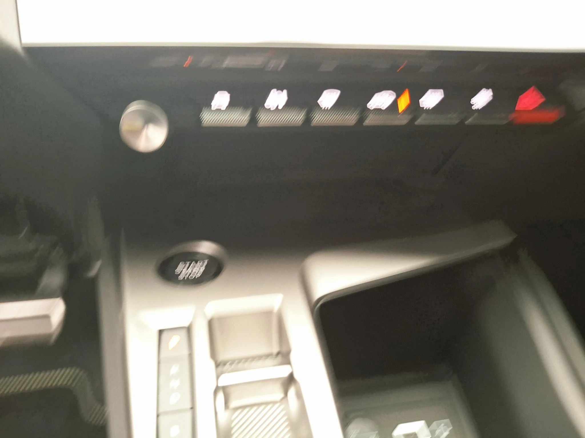 Peugeot-408-image-25