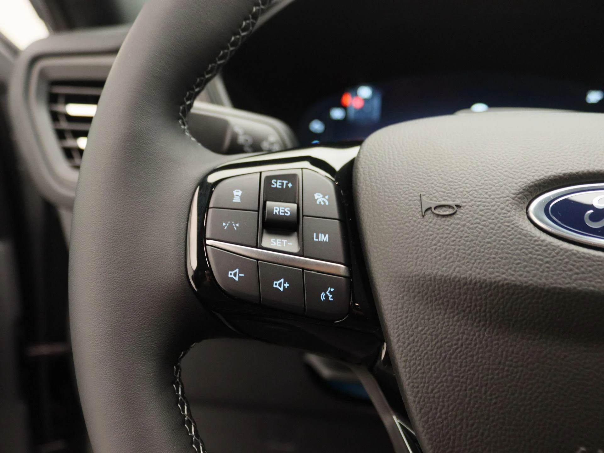 Ford-Kuga-image-20