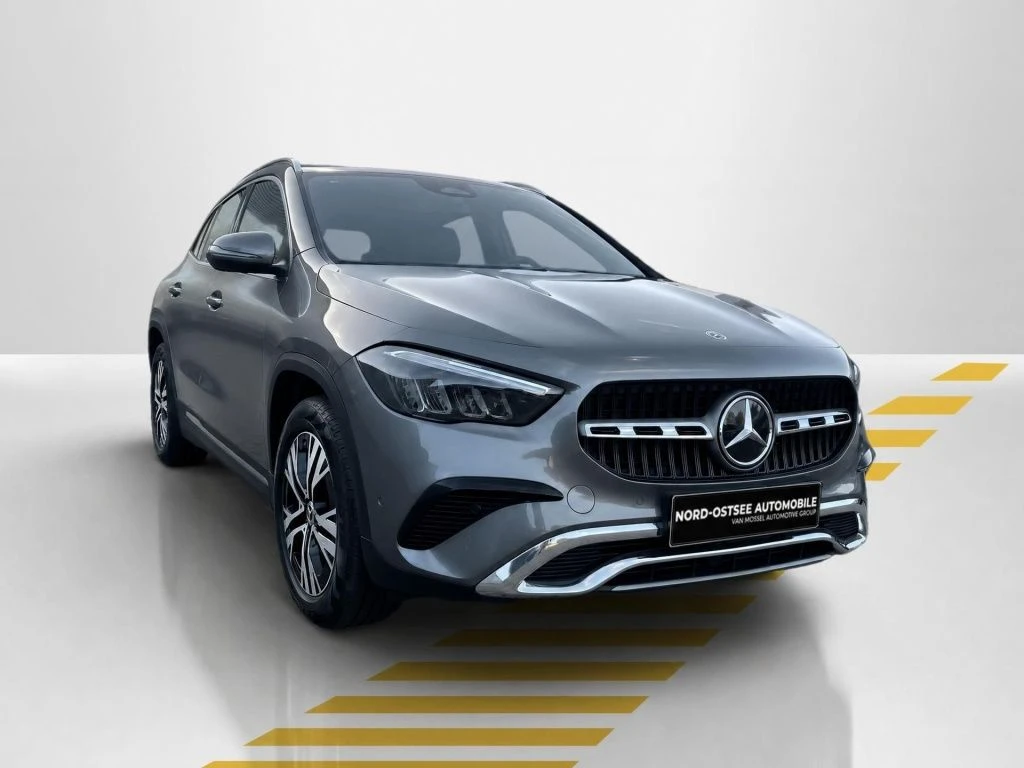 Mercedes-Benz-GLA 200 d-image-17